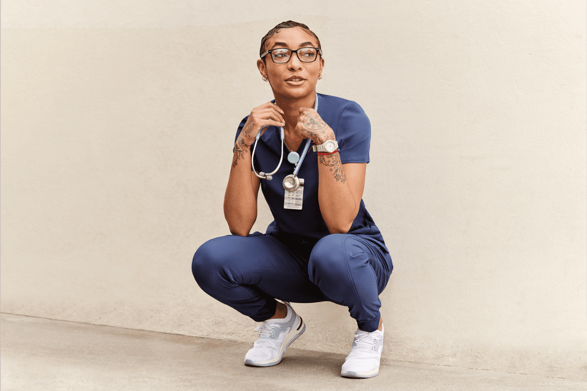 Why are Navy Blue Scrubs the Most Popular Uniform Color?