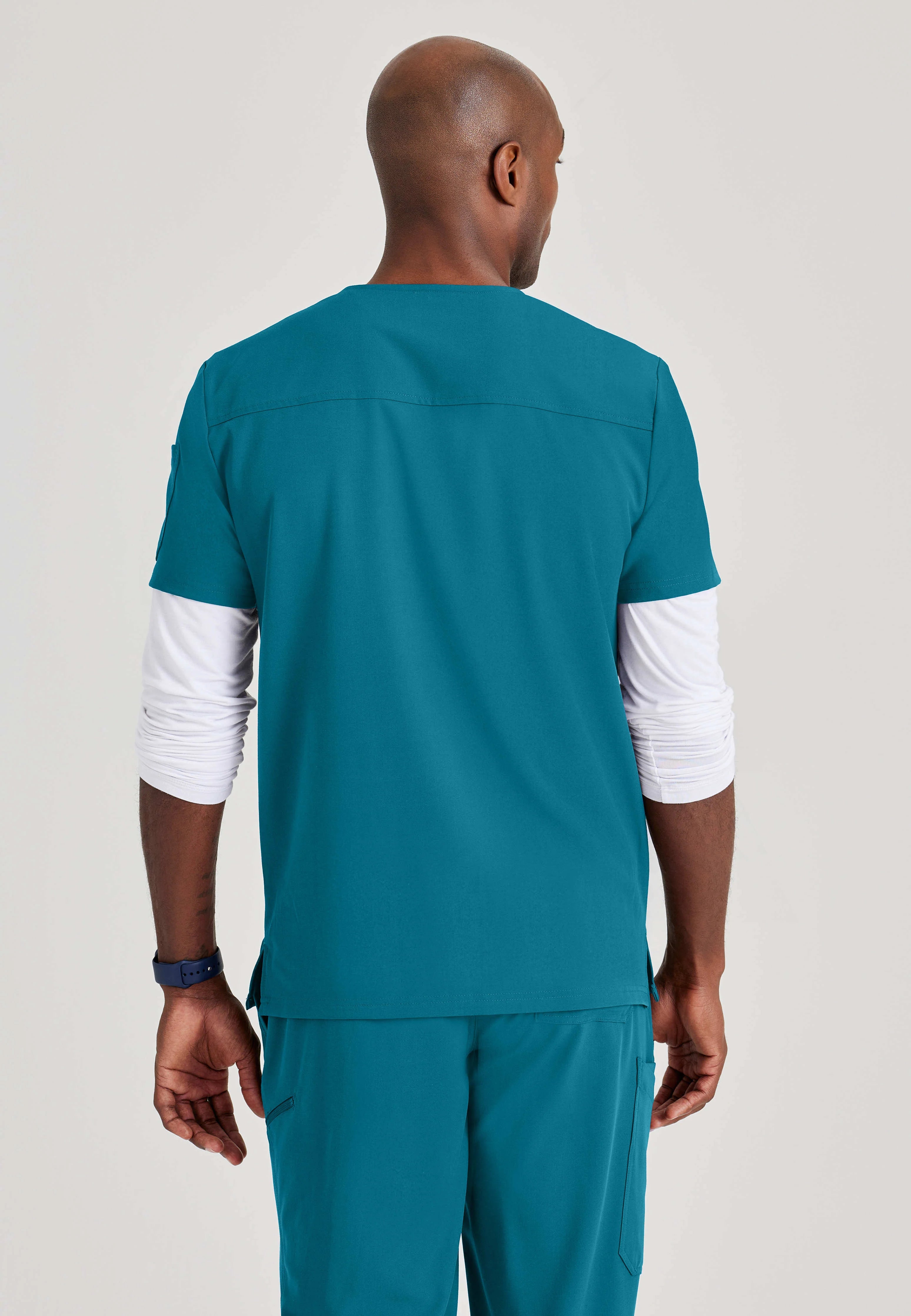 Barco Unify Men's 3 Pocket V-neck Top | BUT153