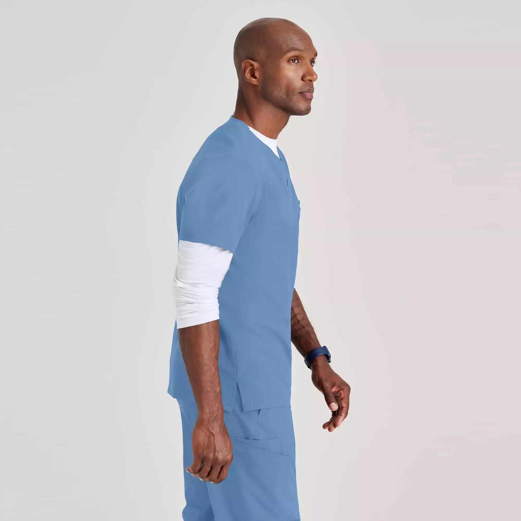 Barco Unify Men's 3 Pocket V-neck Top | BUT153