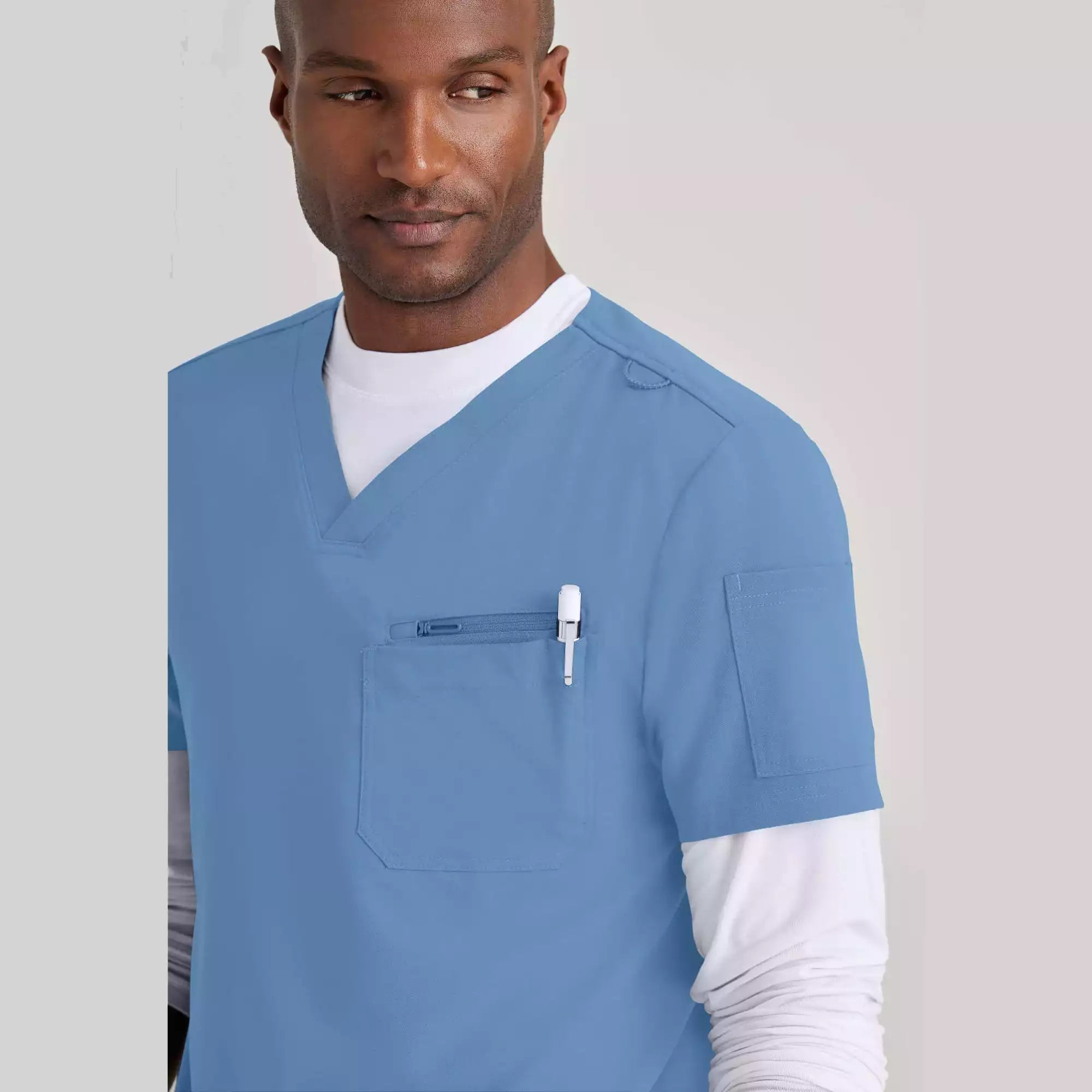 Barco Unify Men's 3 Pocket V-neck Top | BUT153