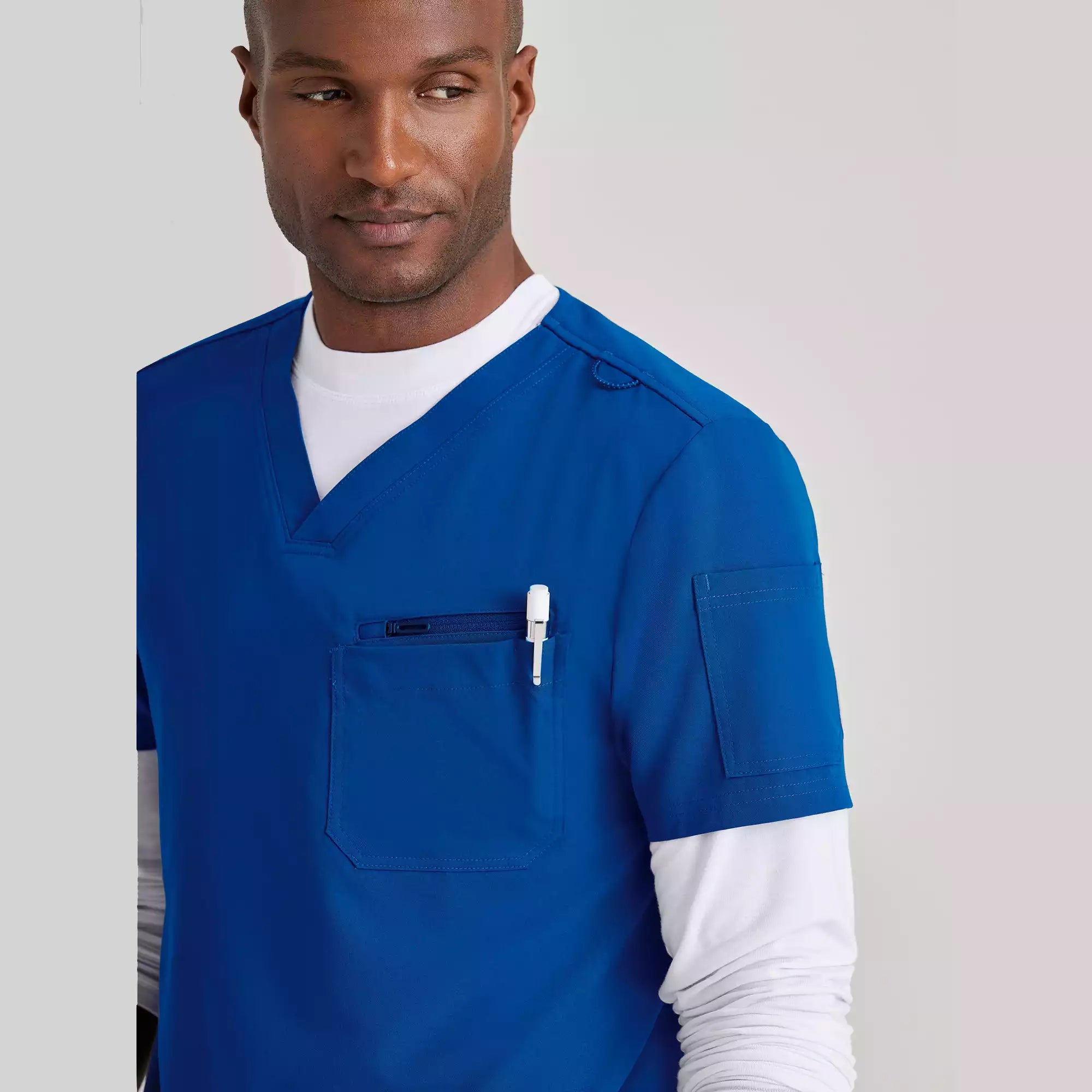 Barco Unify Men's 3 Pocket V-neck Top | BUT153