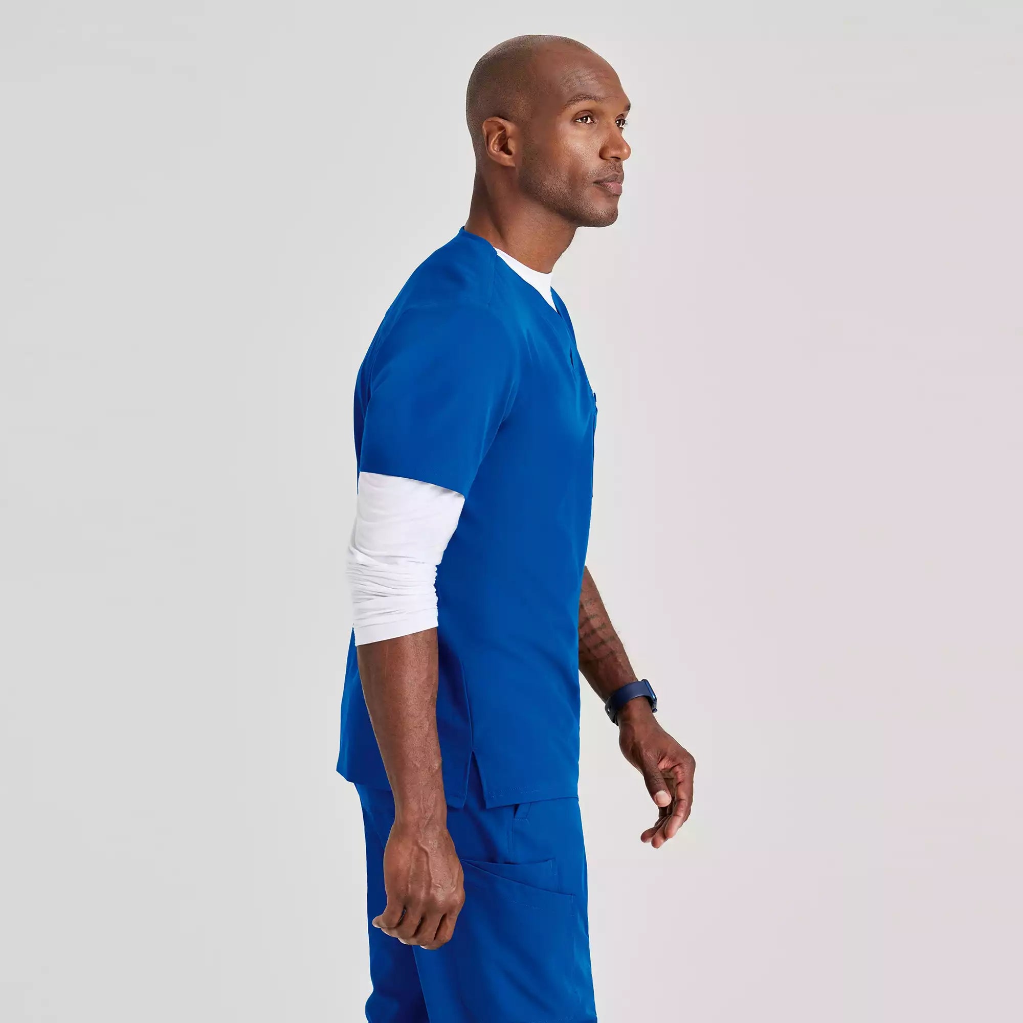 Barco Unify Men's 3 Pocket V-neck Top | BUT153