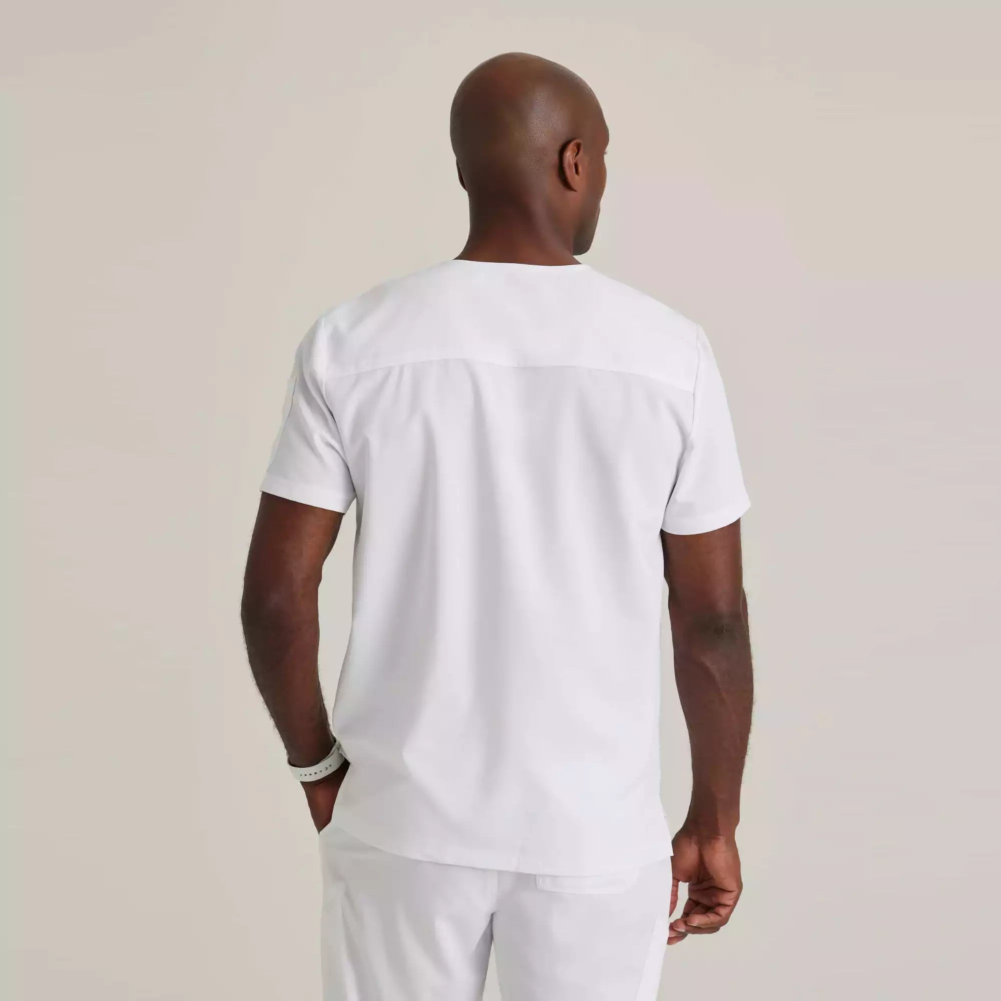 Barco Unify Men's 3 Pocket V-neck Top | BUT153