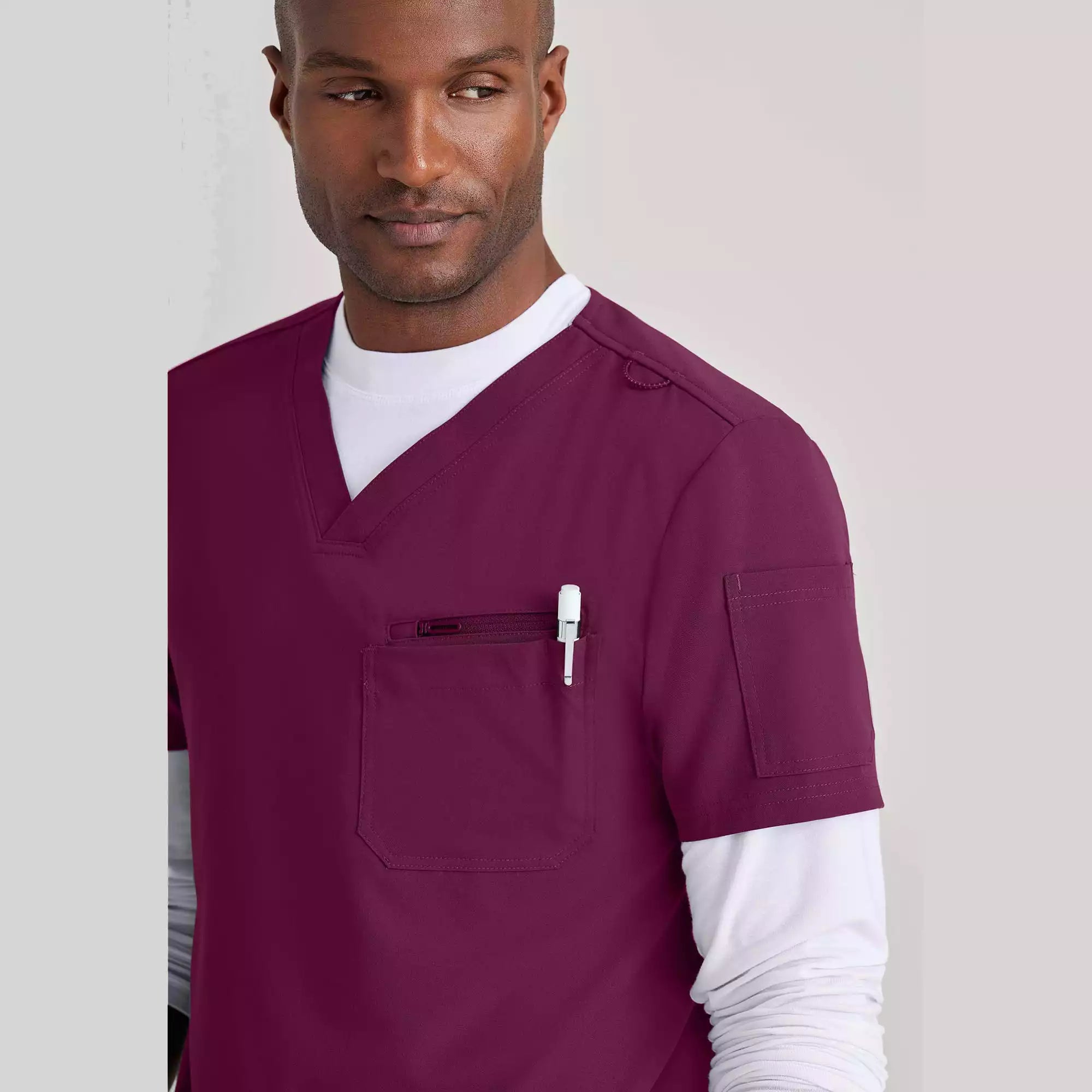 Barco Unify Men's 3 Pocket V-neck Top | BUT153