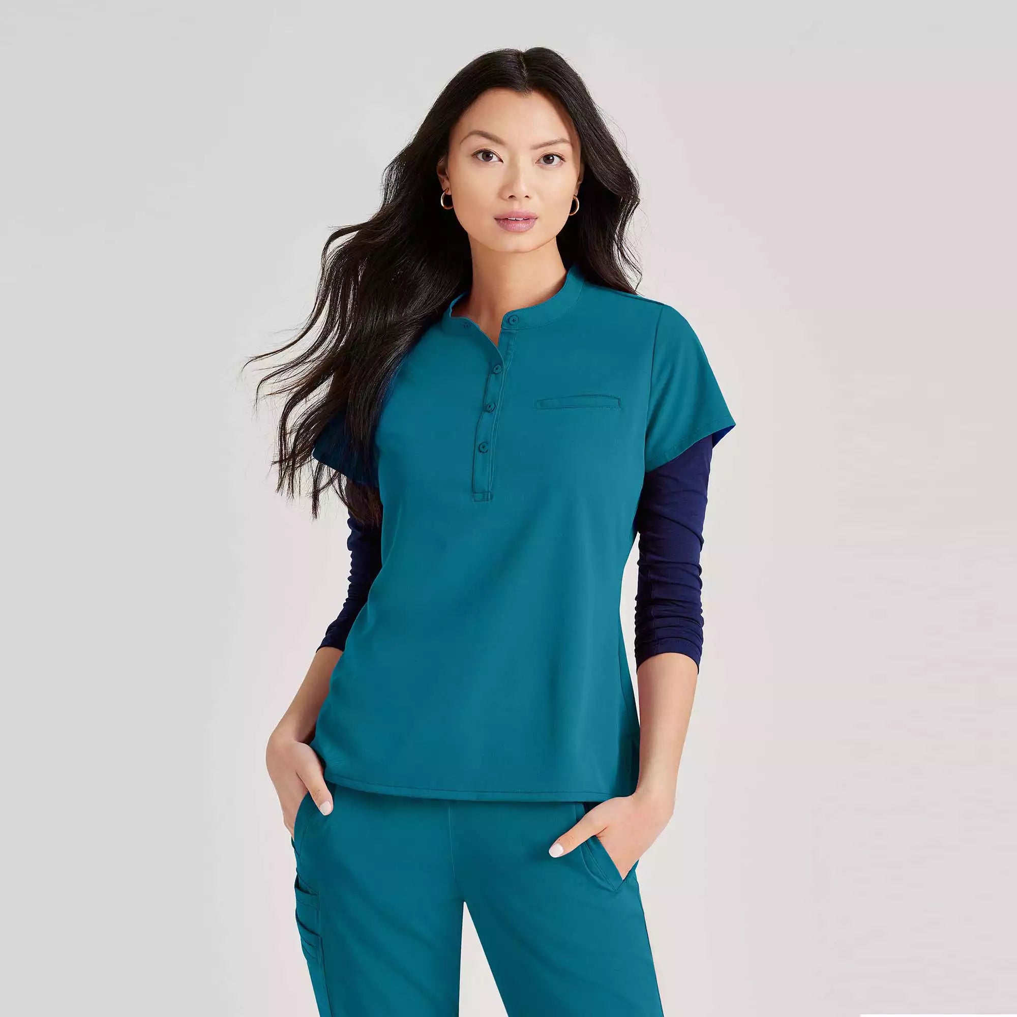 Barco Unify Women's 4 Pocket V-neck Top | BUT167