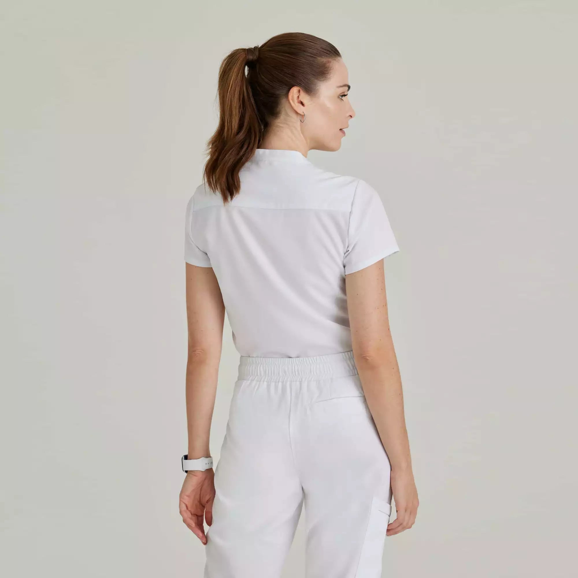 Barco Unify Women's 4 Pocket V-neck Top | BUT167