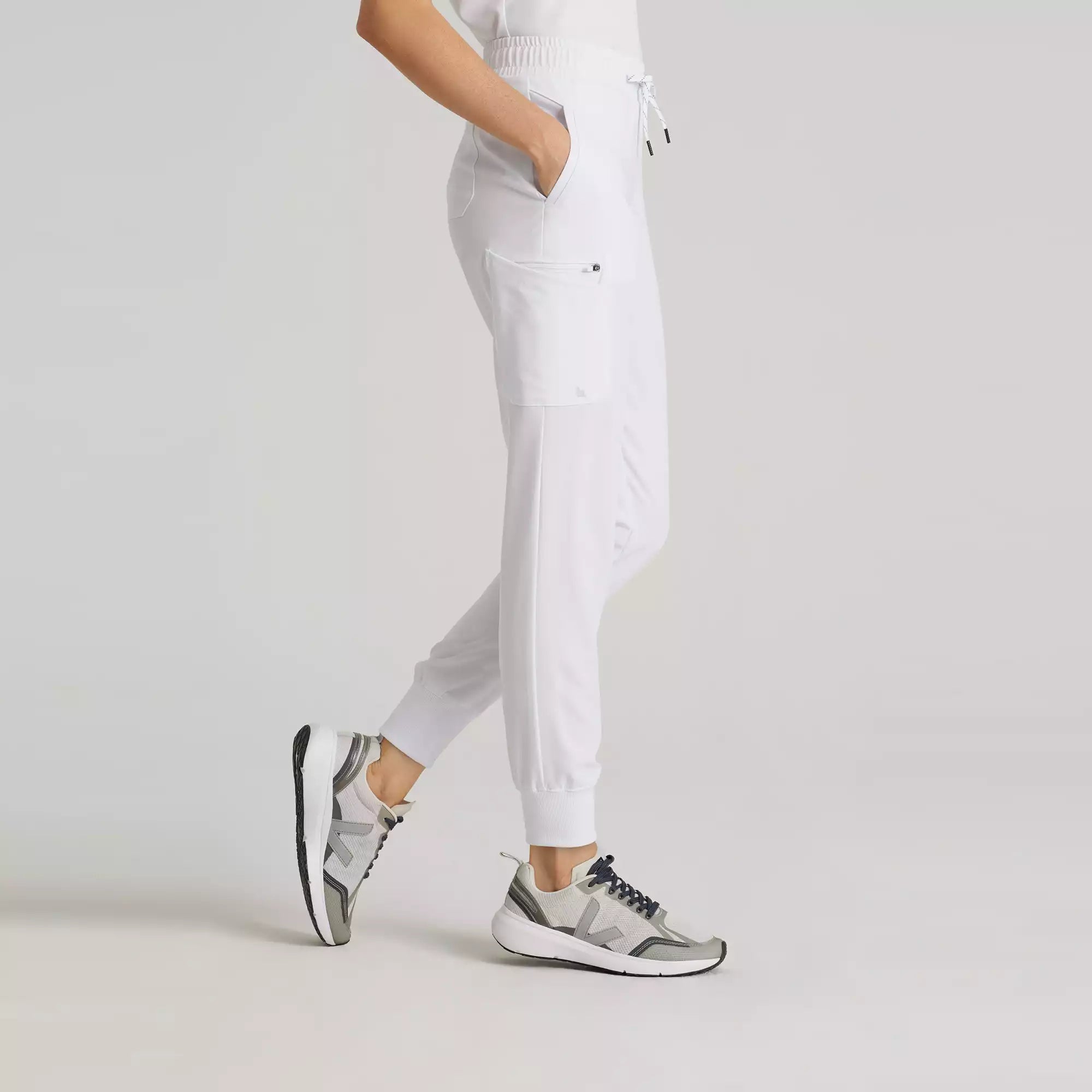 Barco Unify Women's 5 Pocket Elastic Waistband Rib Cuff Jogger | BUP647