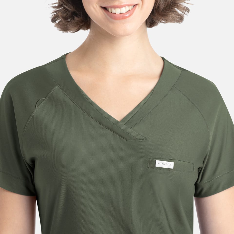 Luna Raglan Scrub Top | 2502