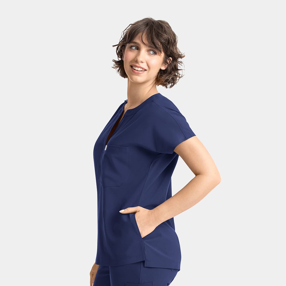 EPIC by IRG - Women's Dolman 3 Pocket Top | 4804