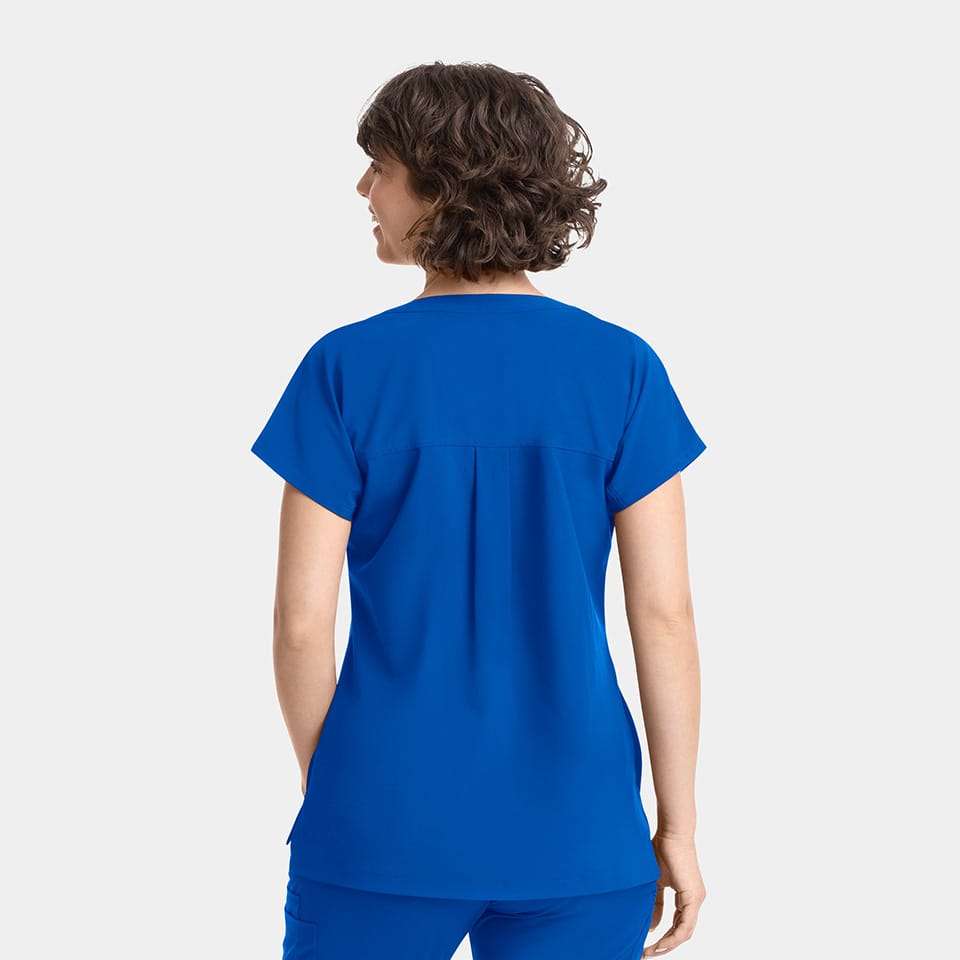 EPIC by IRG - Women's Dolman 3 Pocket Top | 4804