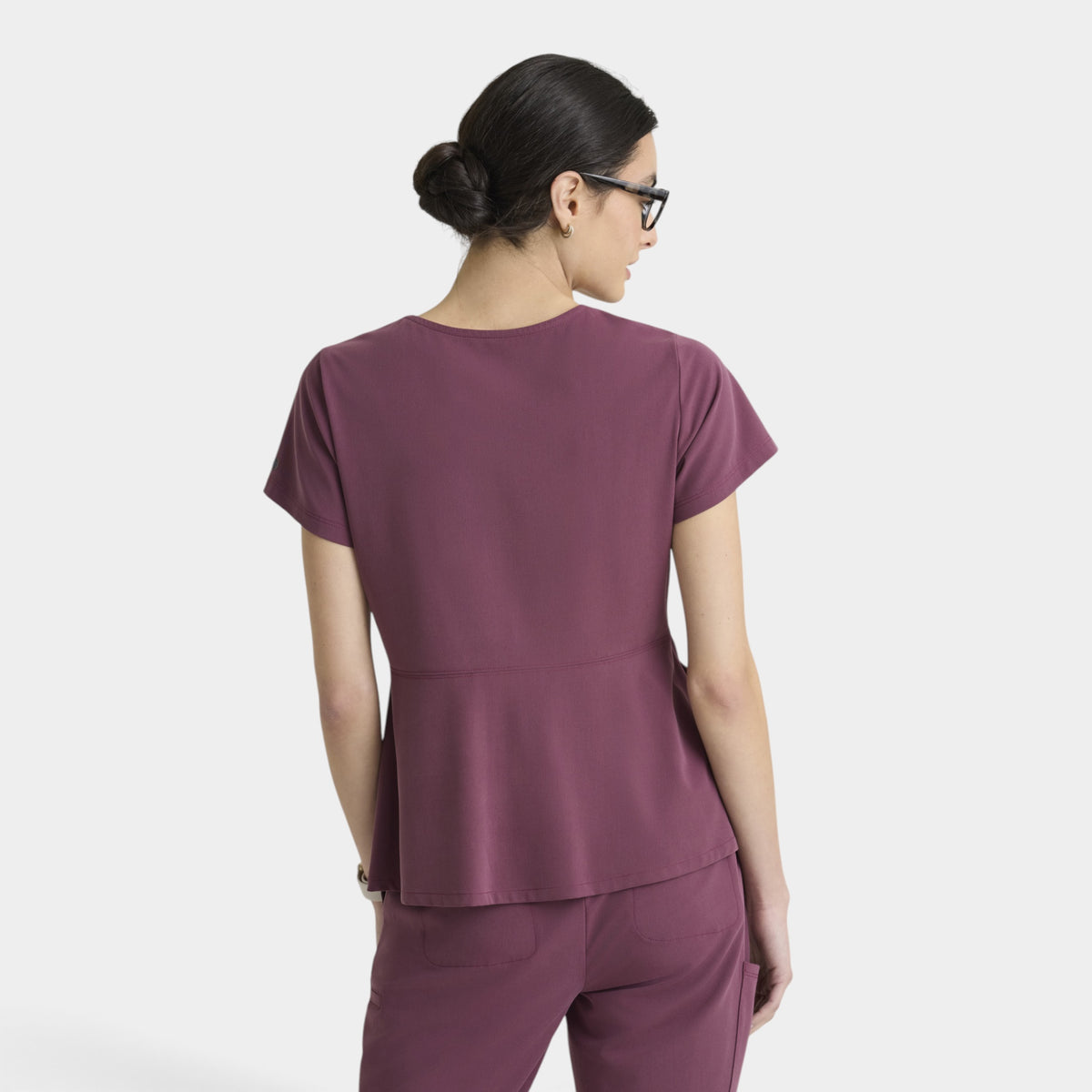 Spring 3-Pocket Classic V-Neck Back Waist Detail Top | GRGT309