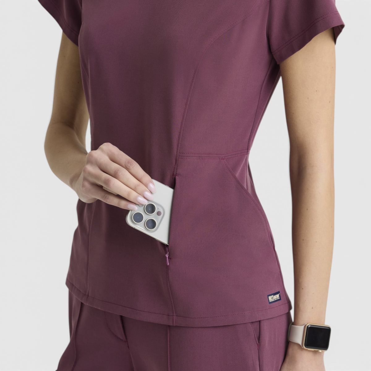 Spring 3-Pocket Classic V-Neck Back Waist Detail Top | GRGT309