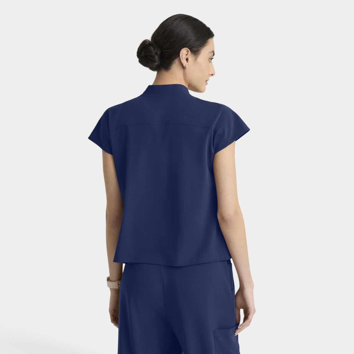 Aria 6-Pocket Sportneck Zip-Front Top | GRGT320