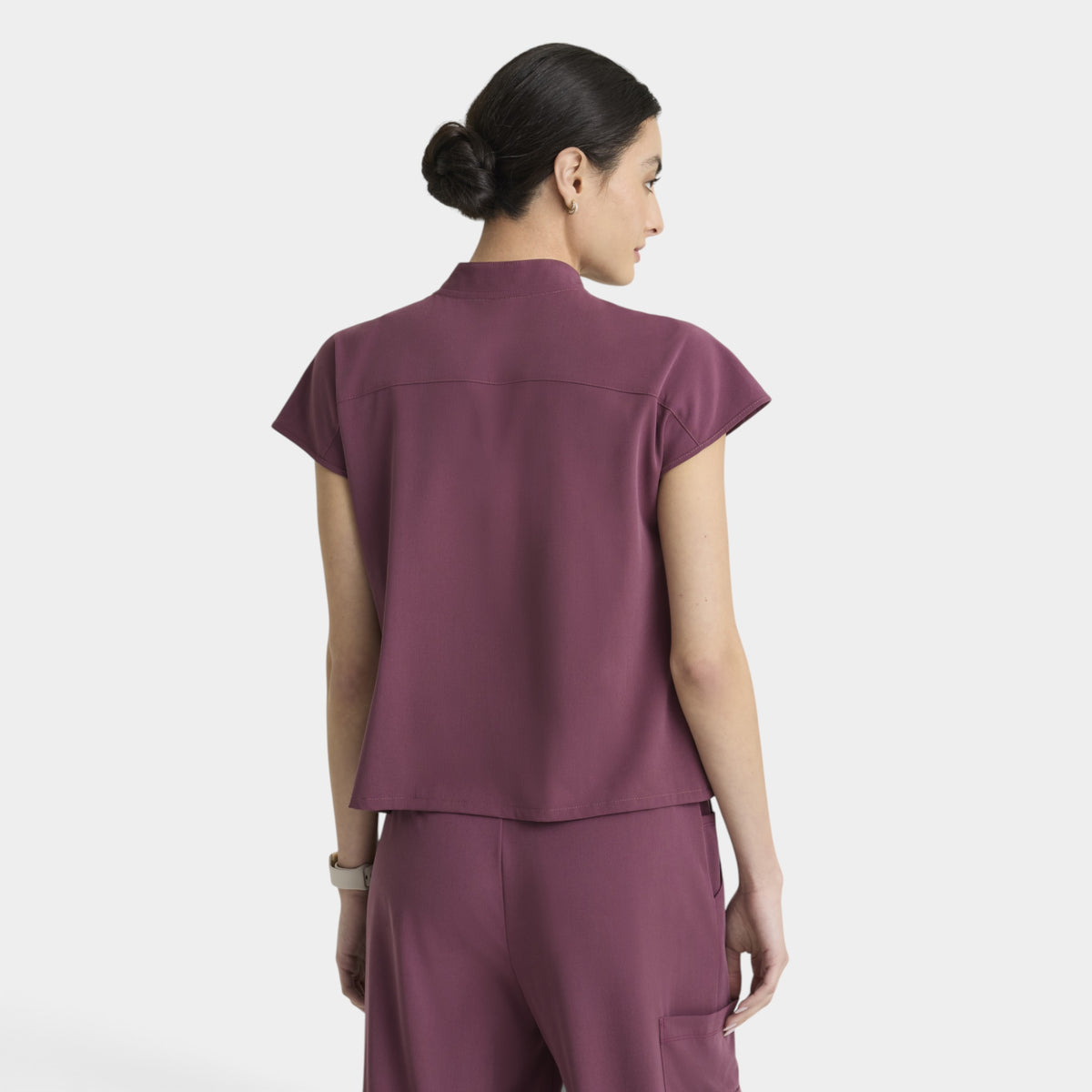 Aria 6-Pocket Sportneck Zip-Front Top | GRGT320