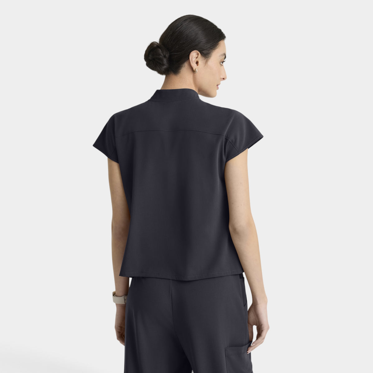 Aria 6-Pocket Sportneck Zip-Front Top | GRGT320