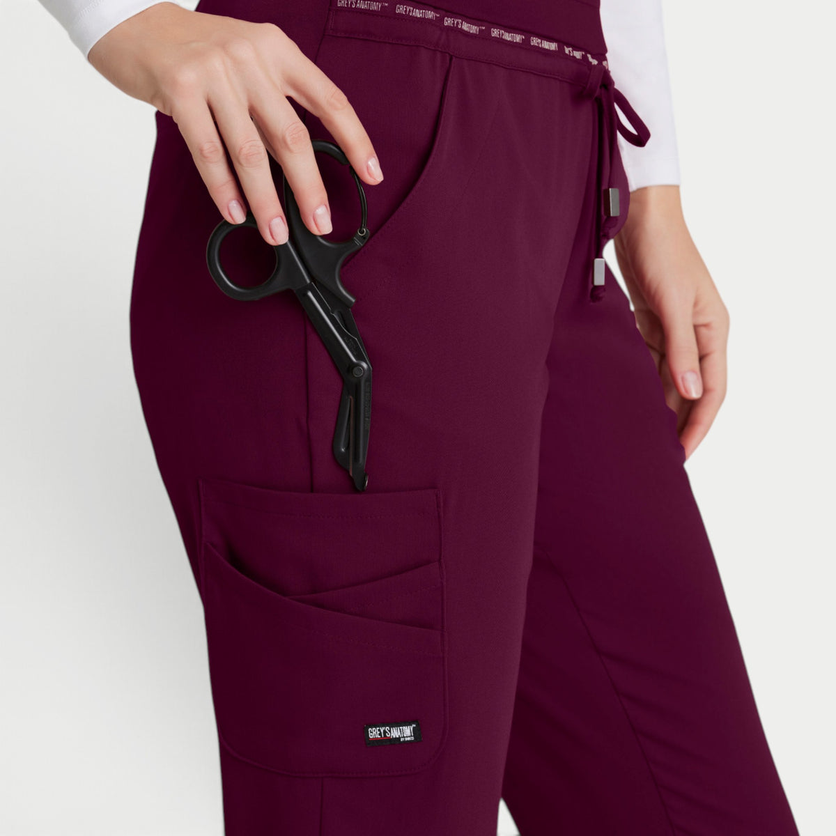 Serena 7-Pocket Mid-Rise Tapered Leg Pant | GRSP526