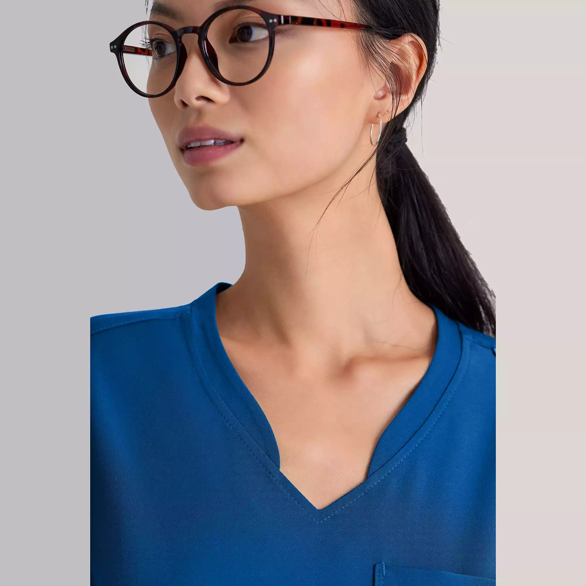 Grey's Anatomy Banded V-Neck Tuck-In Top | GSST181