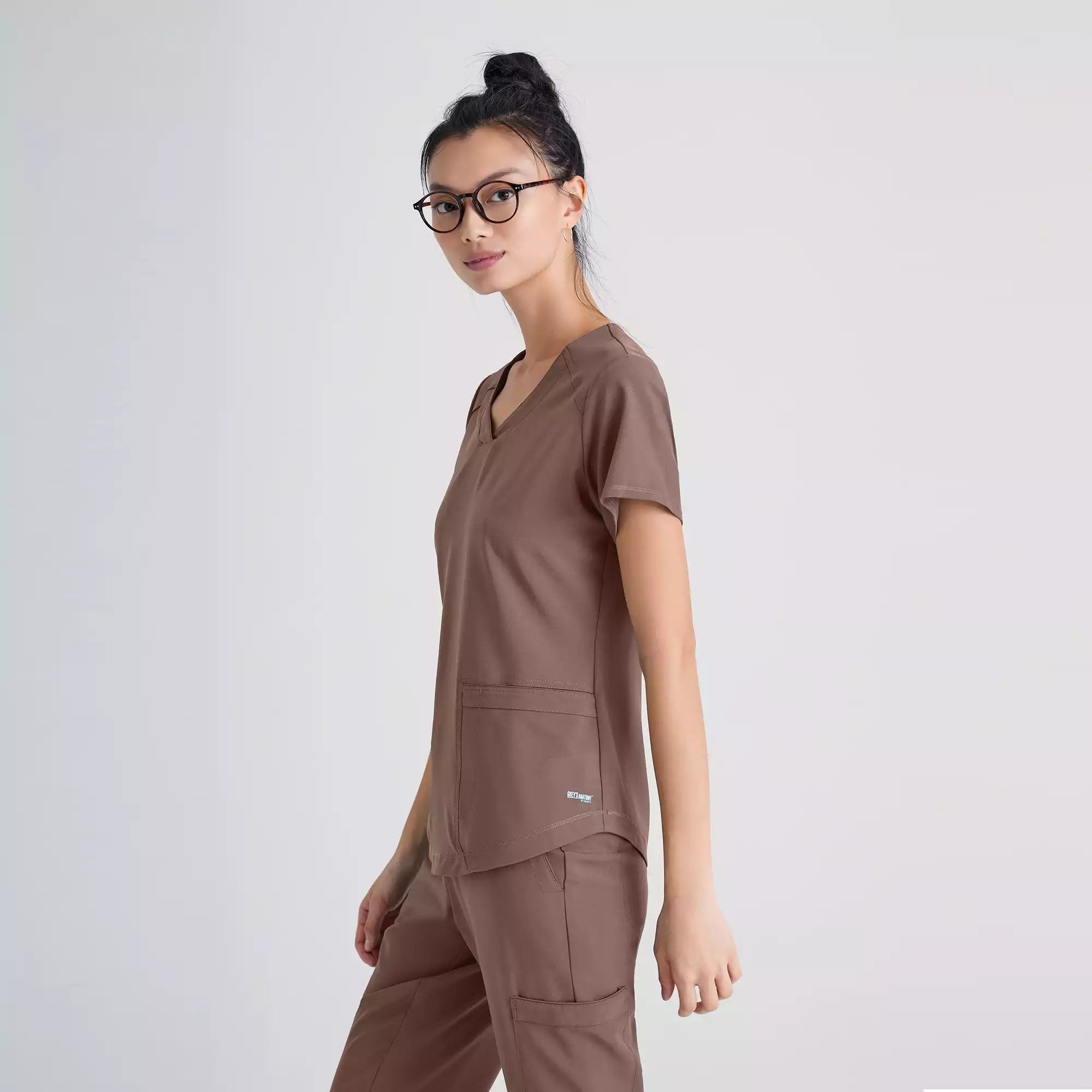 Grey's Anatomy Evolve 2 Pocket Piped V-Neck Top | GSST180