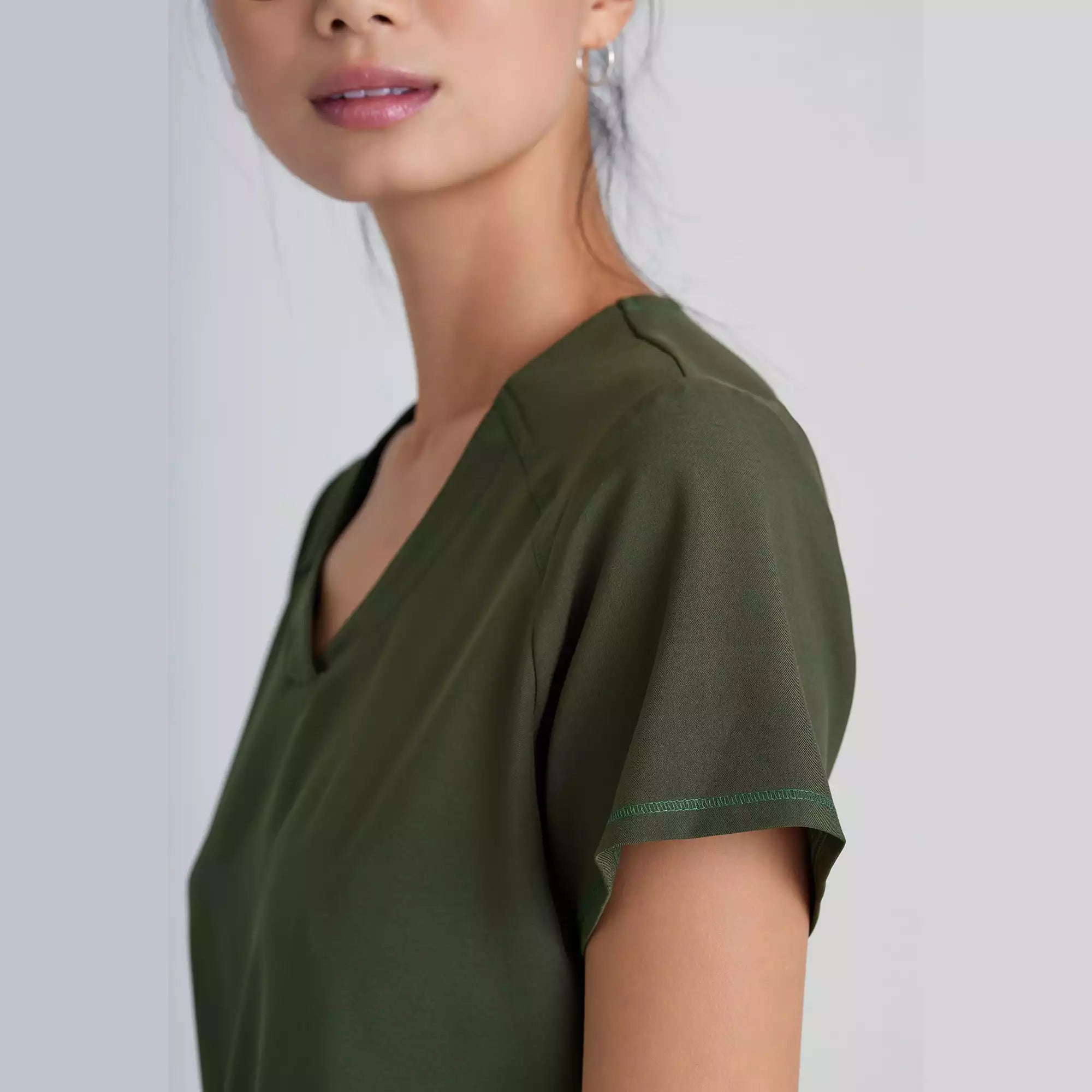 Grey's Anatomy Evolve 2 Pocket Piped V-Neck Top | GSST180
