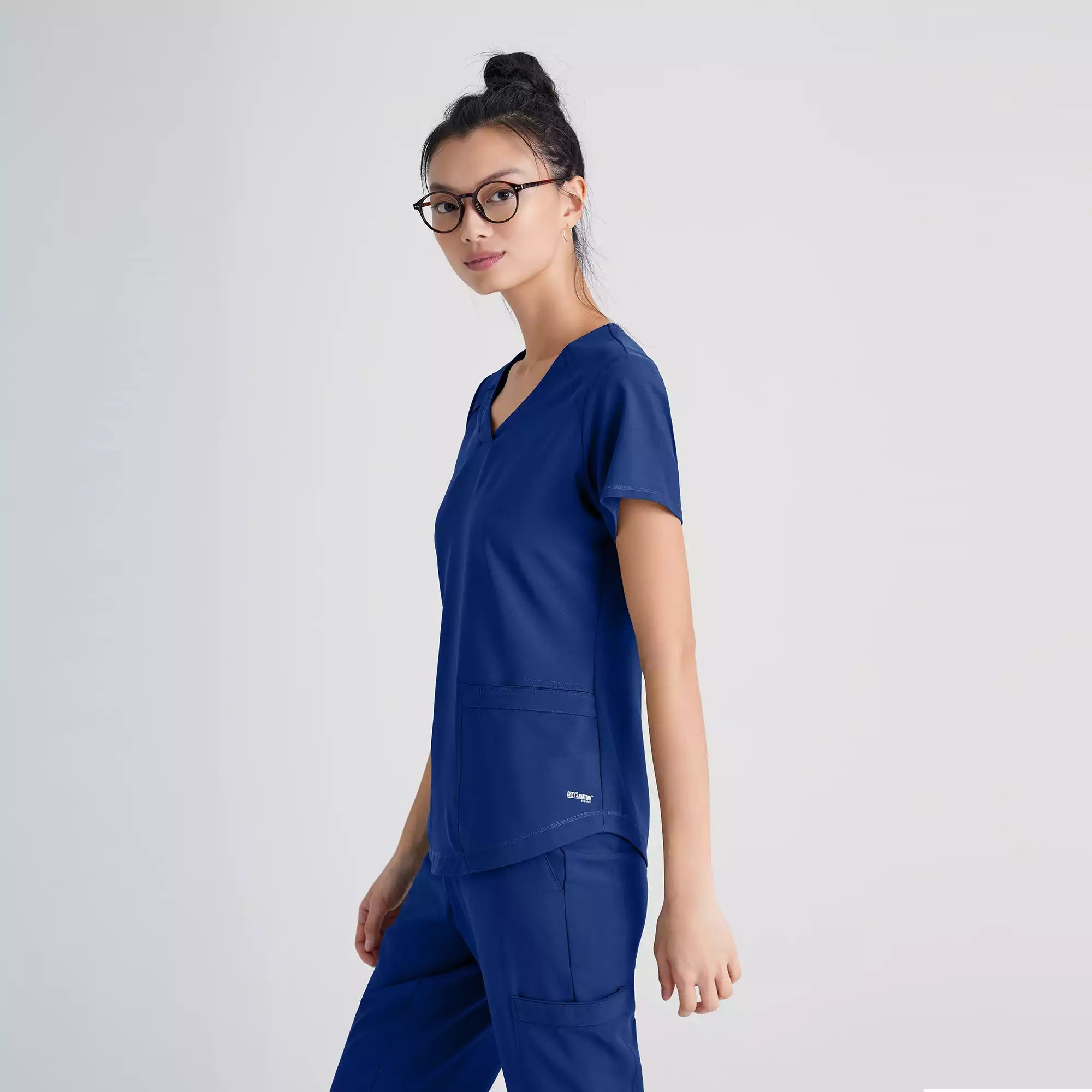 Grey's Anatomy Evolve 2 Pocket Piped V-Neck Top | GSST180