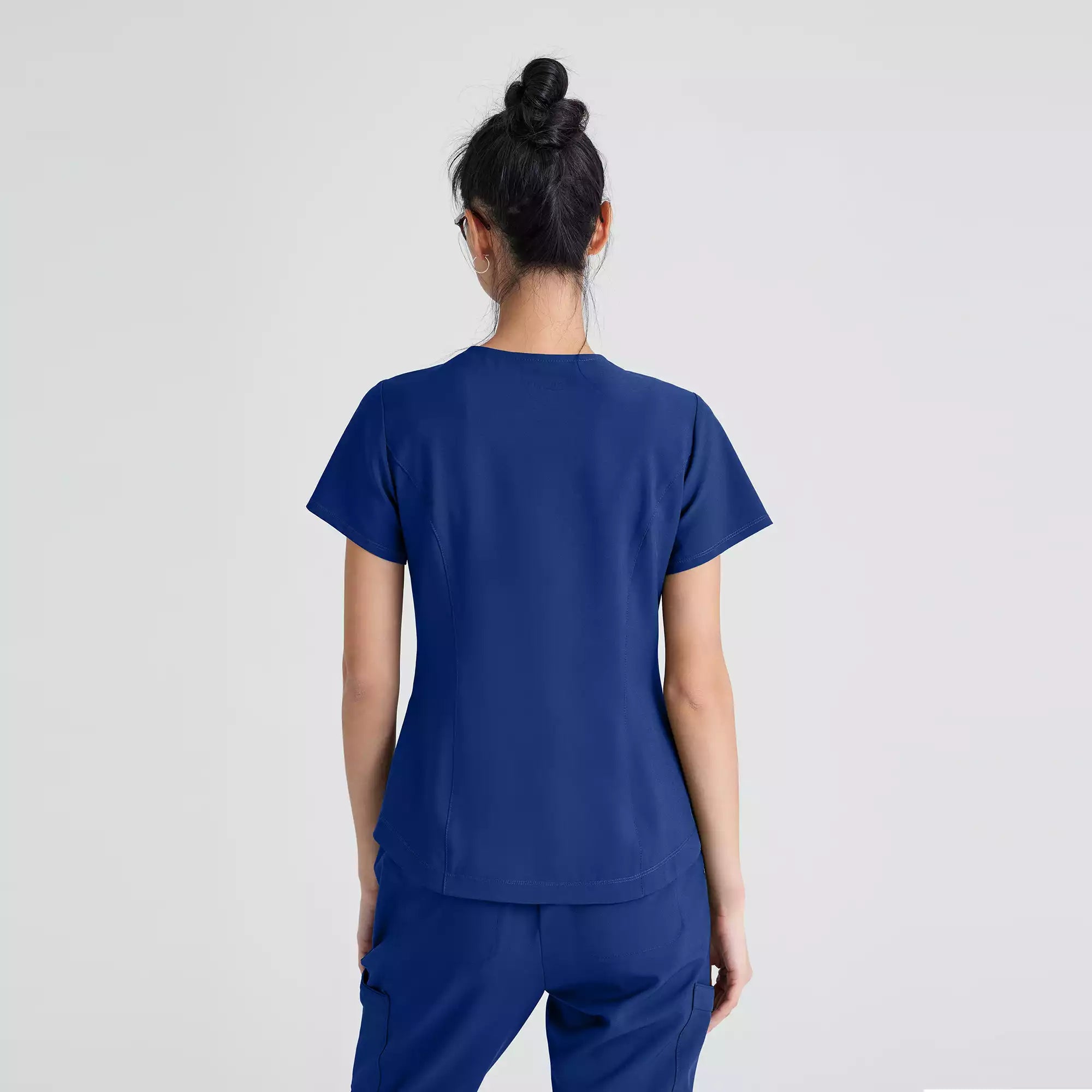Grey's Anatomy Evolve 2 Pocket Piped V-Neck Top | GSST180