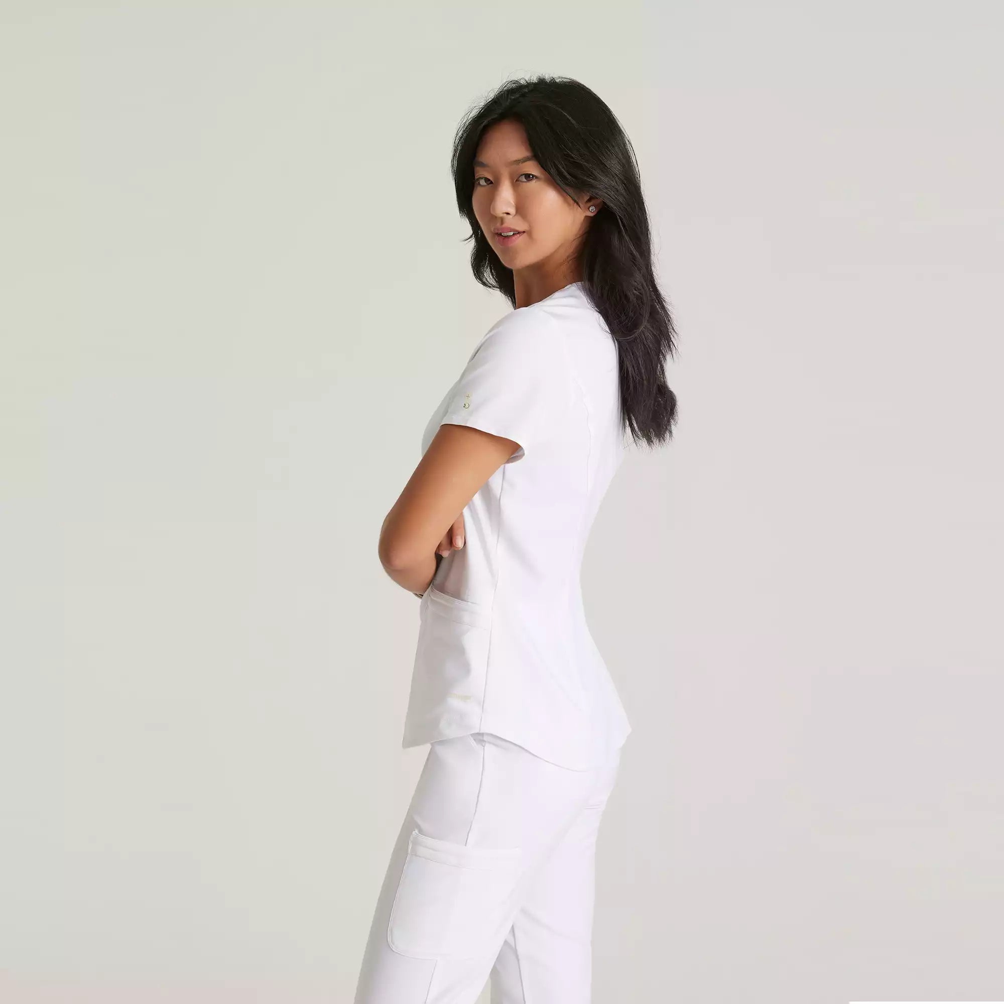 Grey's Anatomy Evolve 2 Pocket Piped V-Neck Top | GSST180