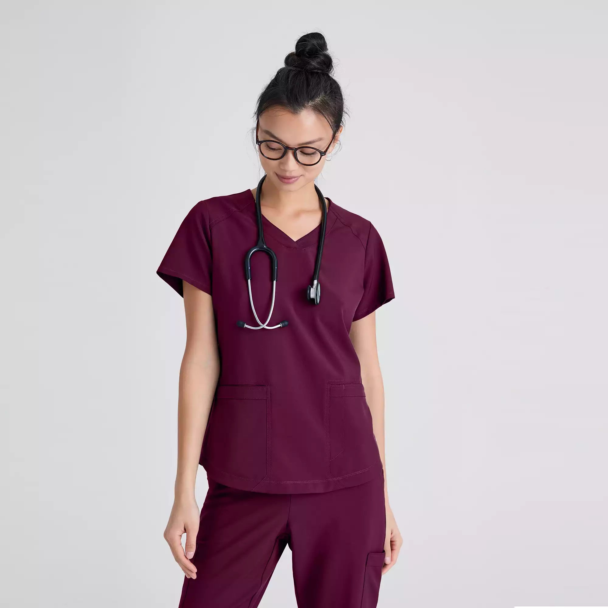 Grey's Anatomy Evolve 2 Pocket Piped V-Neck Top | GSST180