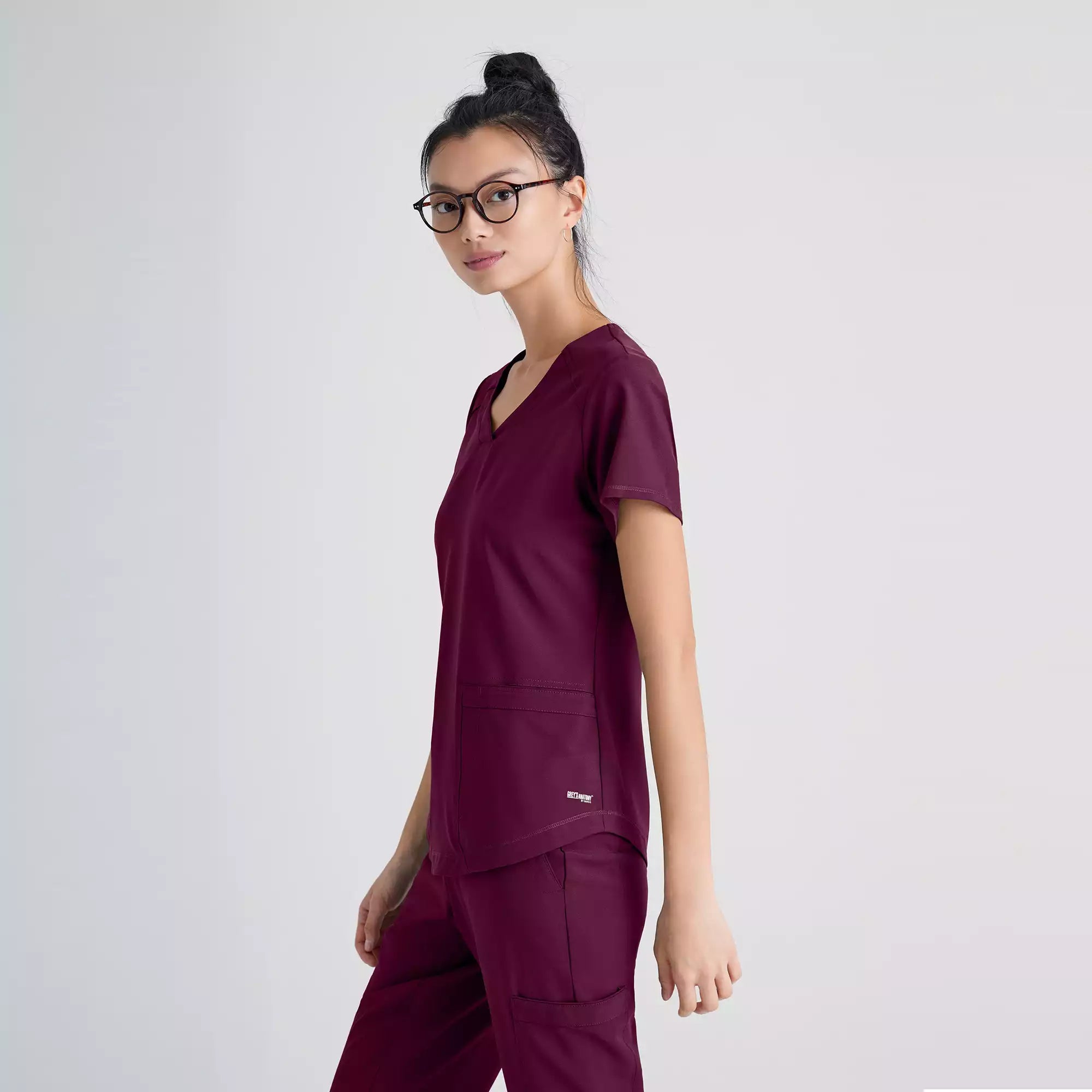 Grey's Anatomy Evolve 2 Pocket Piped V-Neck Top | GSST180