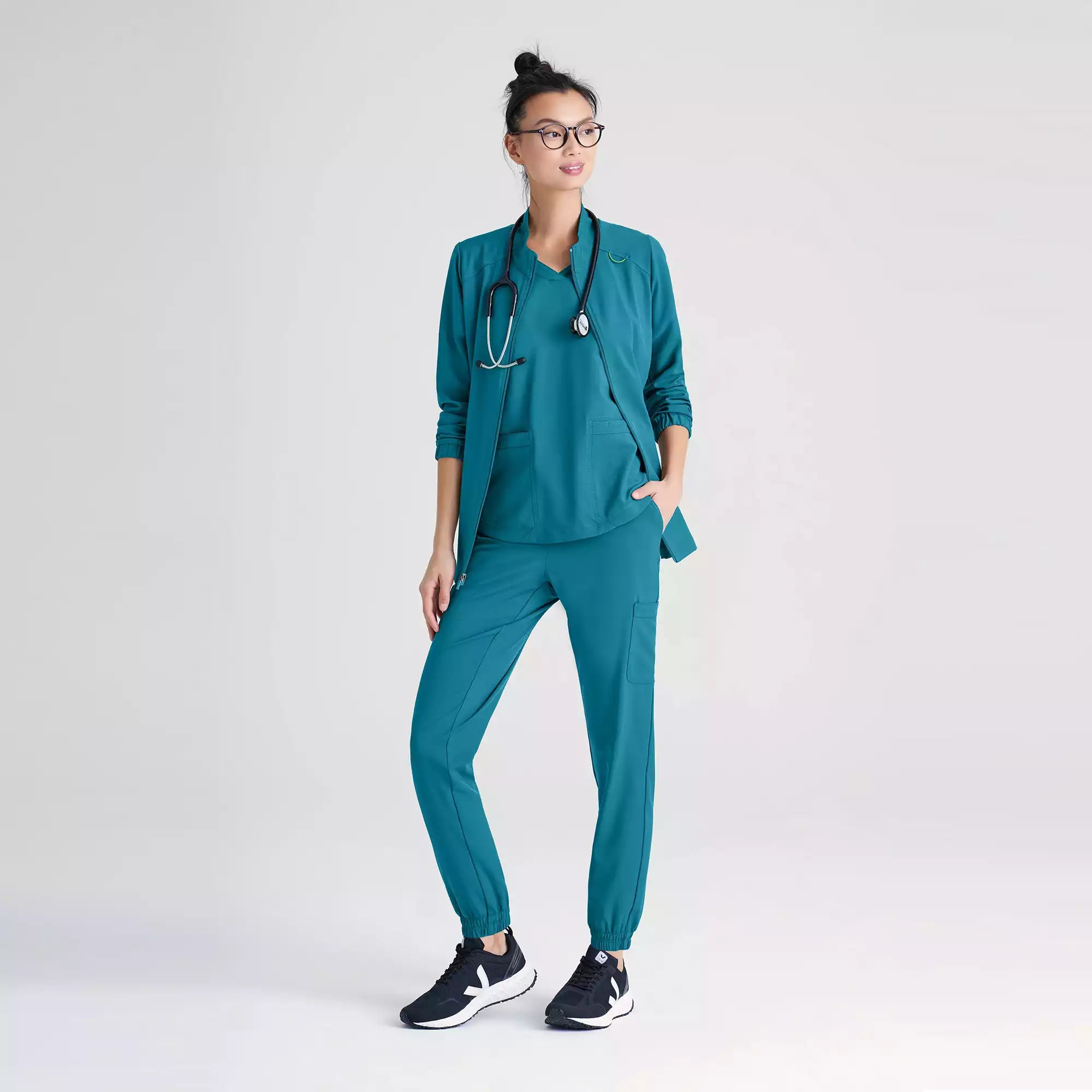 Grey's Anatomy Evolve 3 Pocket Collared Warm-Up | GSSW886