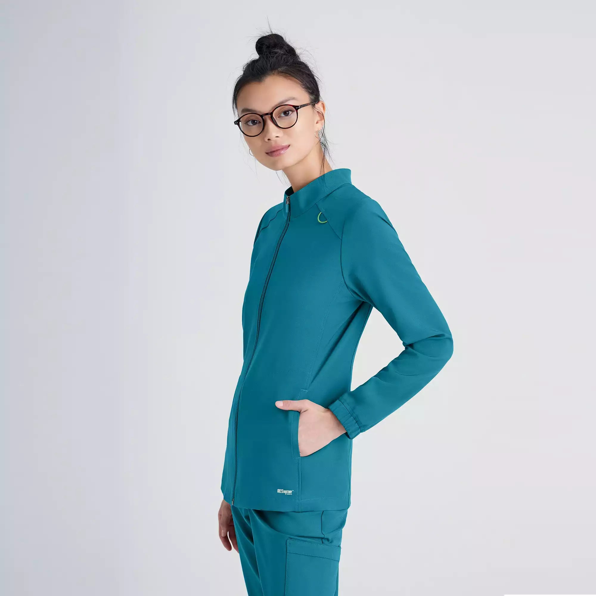 Grey's Anatomy Evolve 3 Pocket Collared Warm-Up | GSSW886