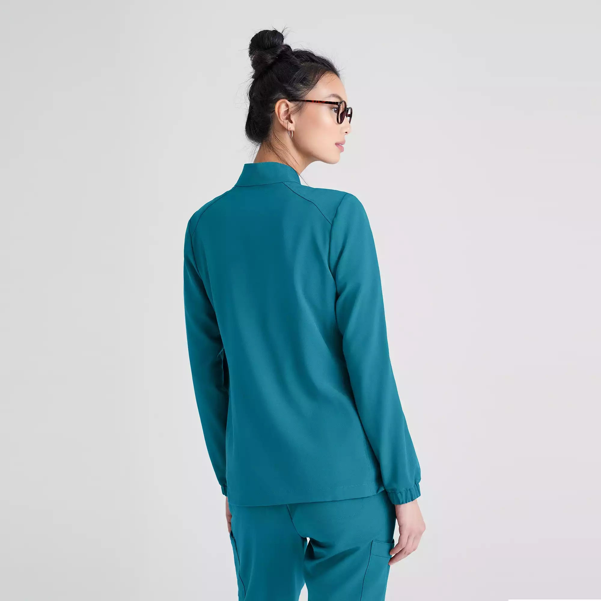 Grey's Anatomy Evolve 3 Pocket Collared Warm-Up | GSSW886