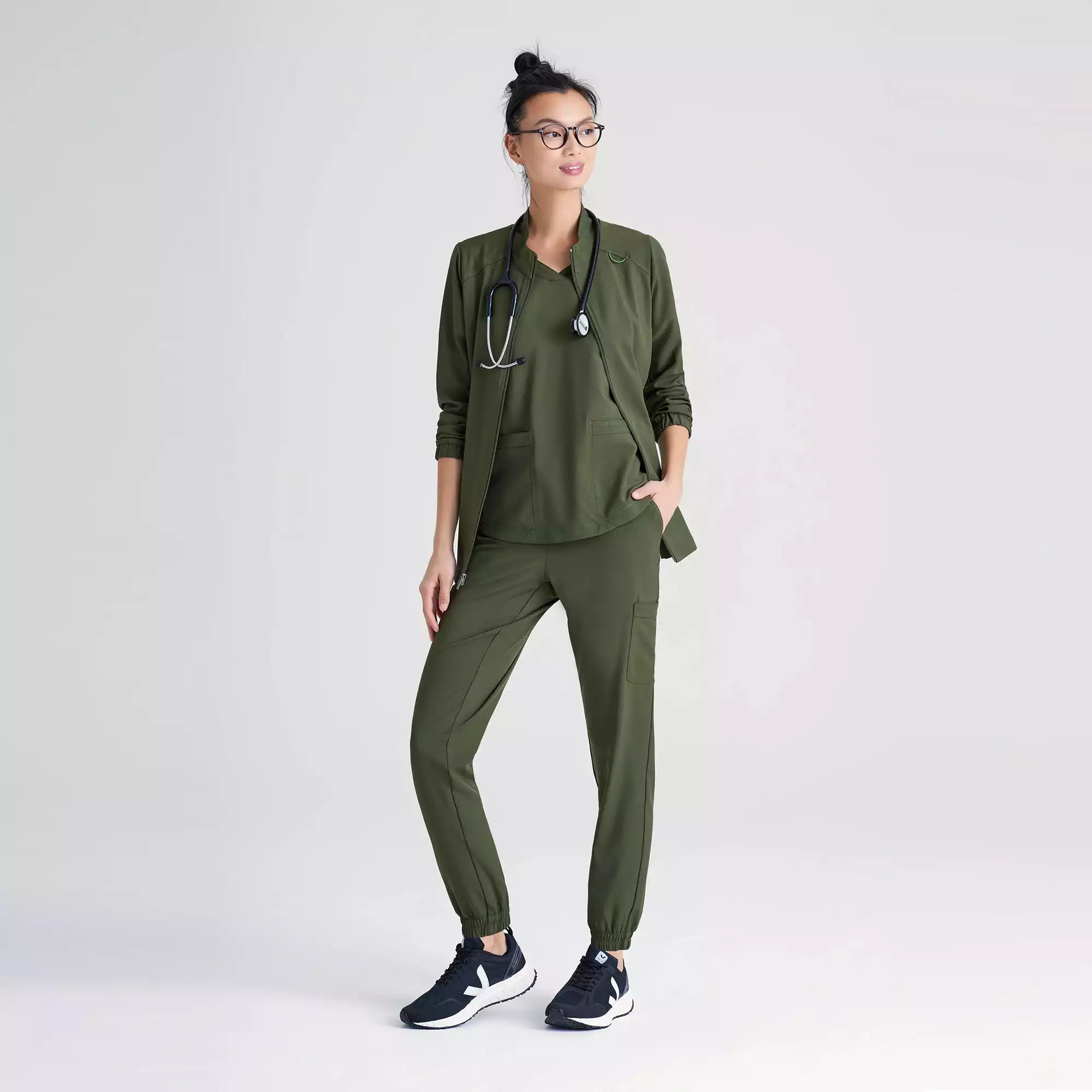 Grey's Anatomy Evolve 3 Pocket Collared Warm-Up | GSSW886