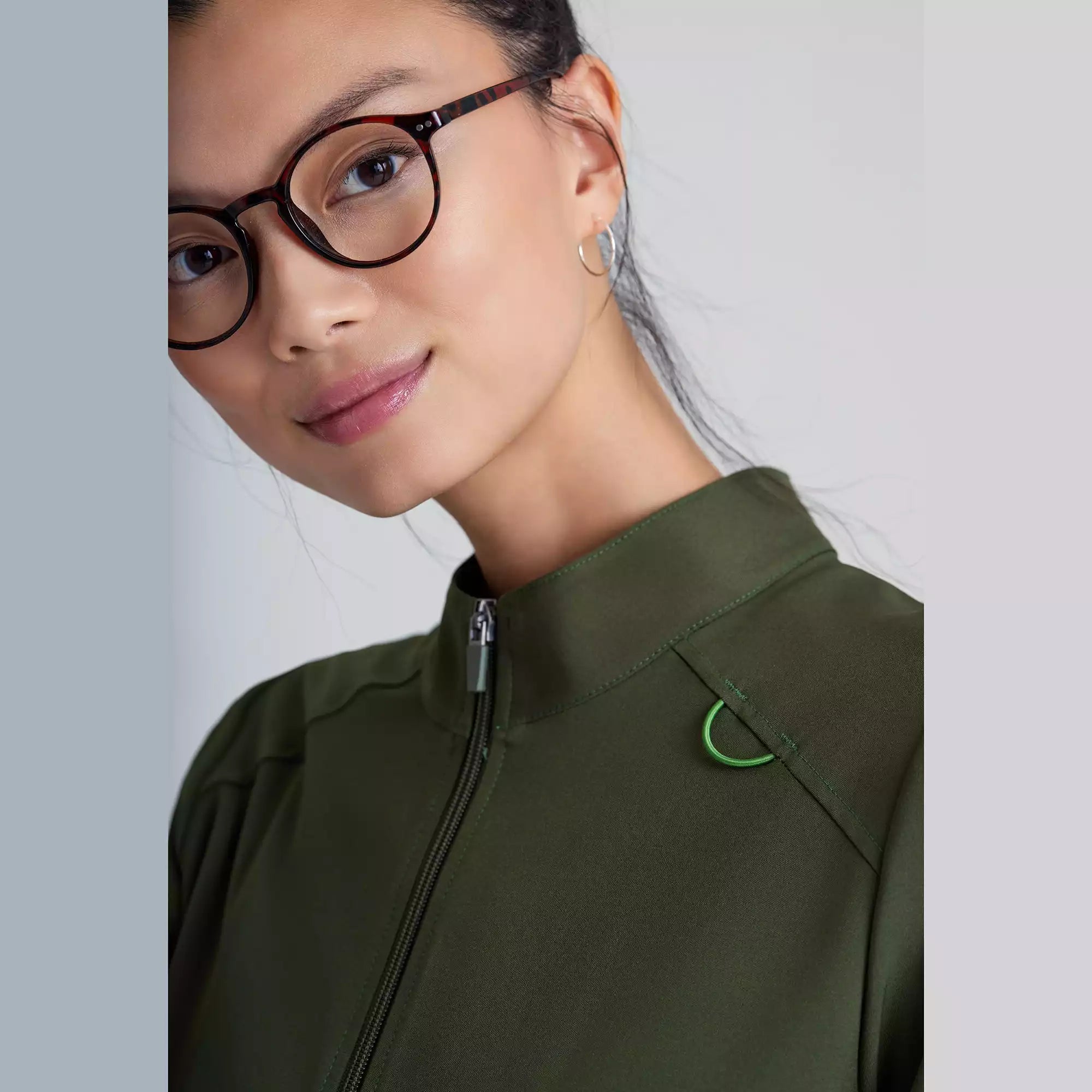 Grey's Anatomy Evolve 3 Pocket Collared Warm-Up | GSSW886