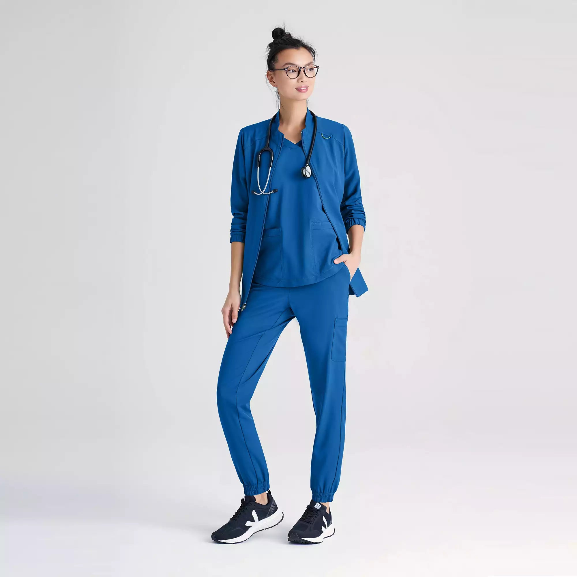 Grey's Anatomy Evolve 3 Pocket Collared Warm-Up | GSSW886