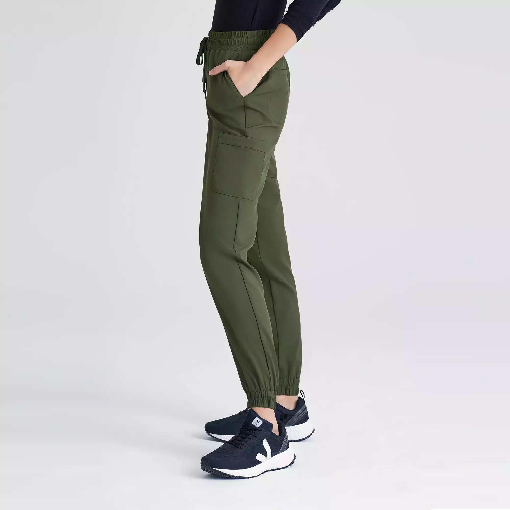 Grey's Anatomy Evolve 6 Pocket Double Cargo Pant | GSSP625