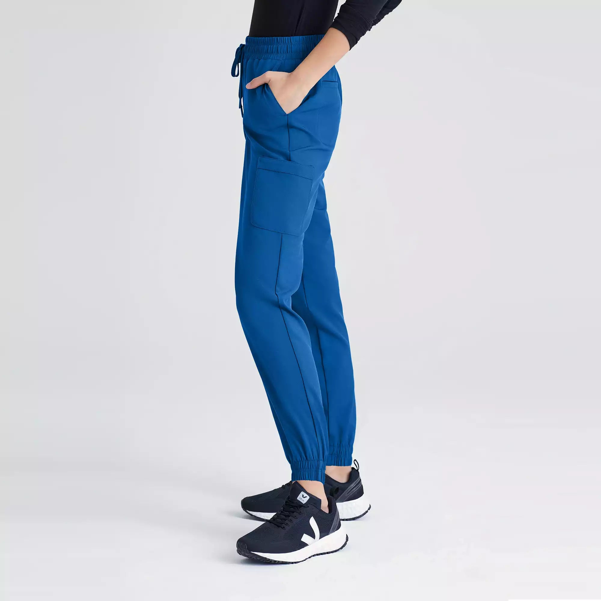 Grey's Anatomy Evolve 6 Pocket Double Cargo Pant | GSSP625