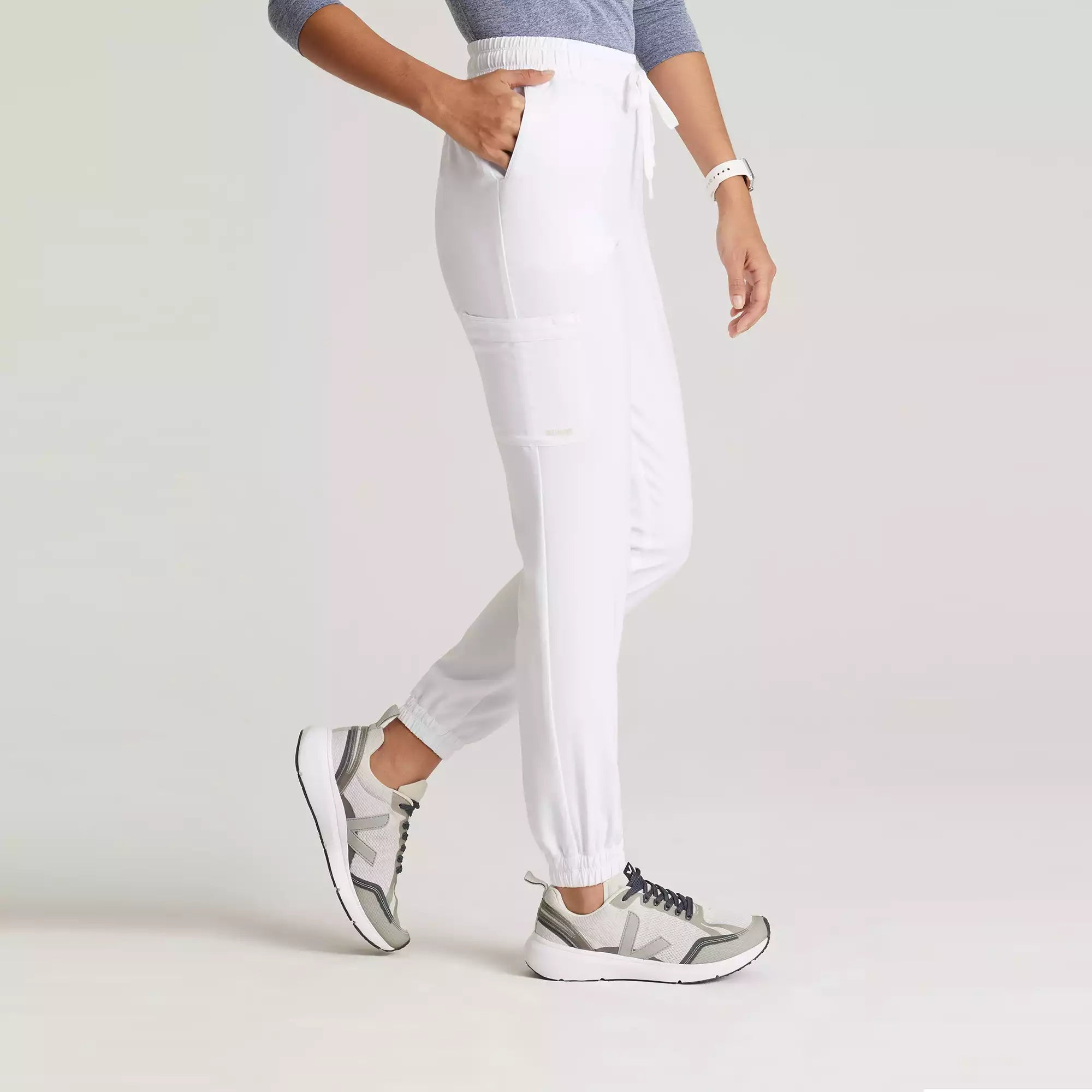 Grey's Anatomy Evolve 6 Pocket Double Cargo Pant | GSSP625