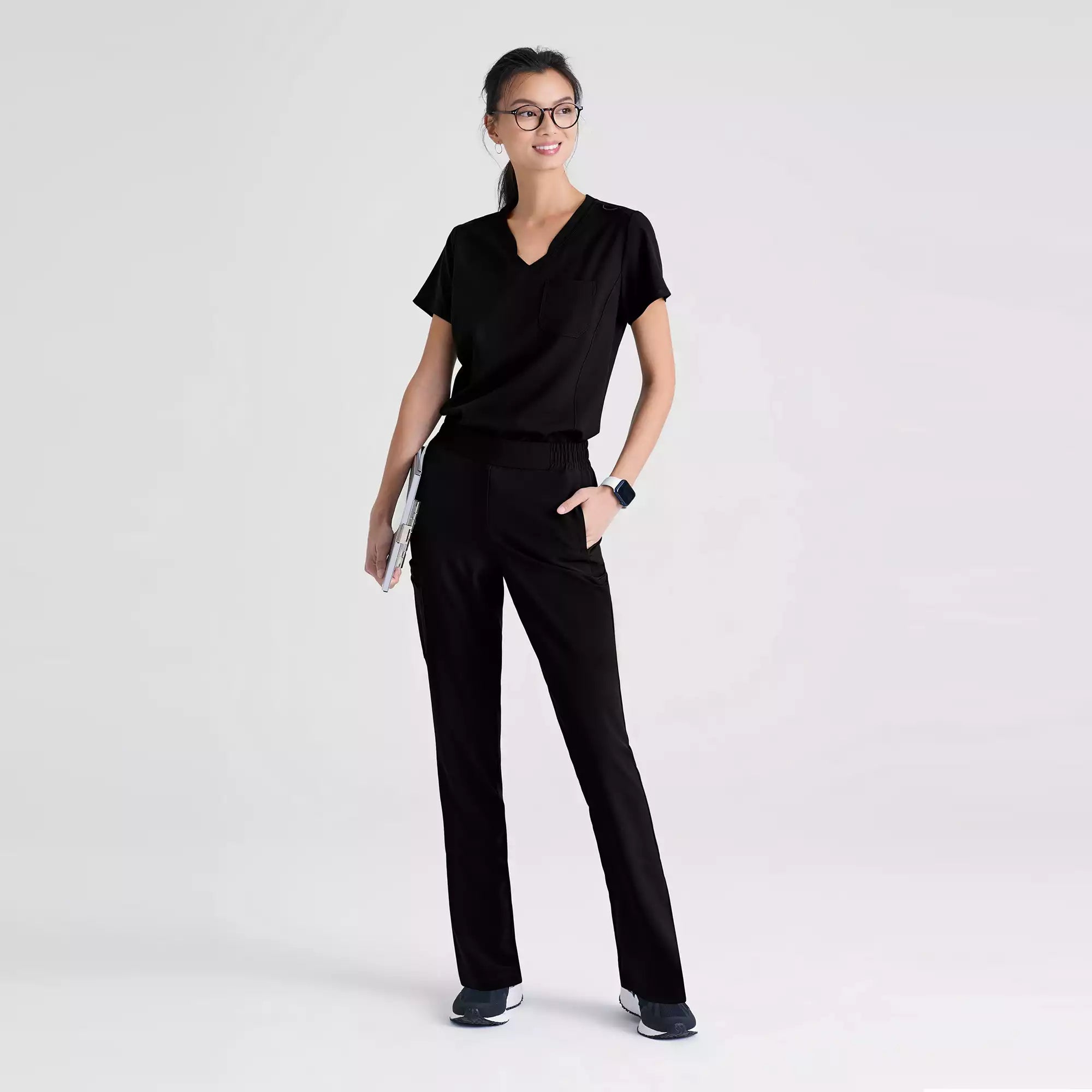 Grey's Anatomy Evolve 6 Pocket Tapered Leg Pant | GSSP627