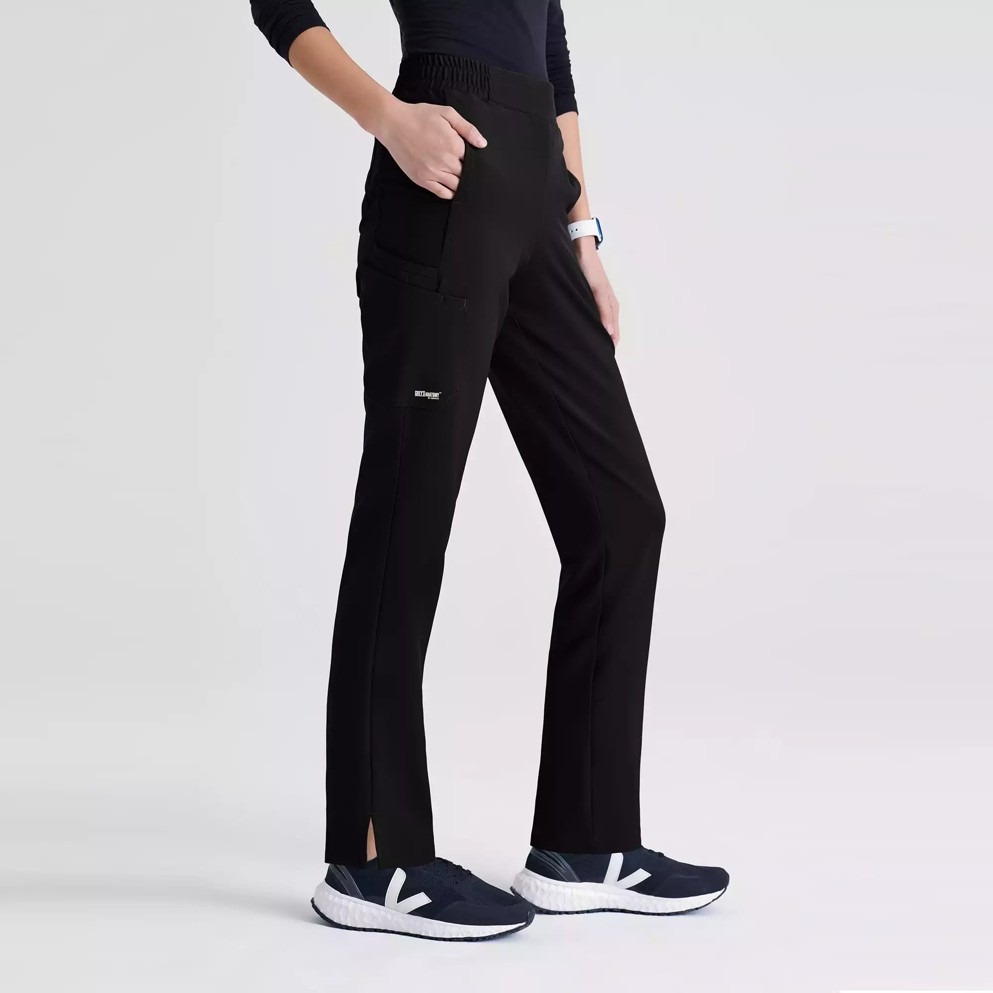 Grey's Anatomy Evolve 6 Pocket Tapered Leg Pant | GSSP627