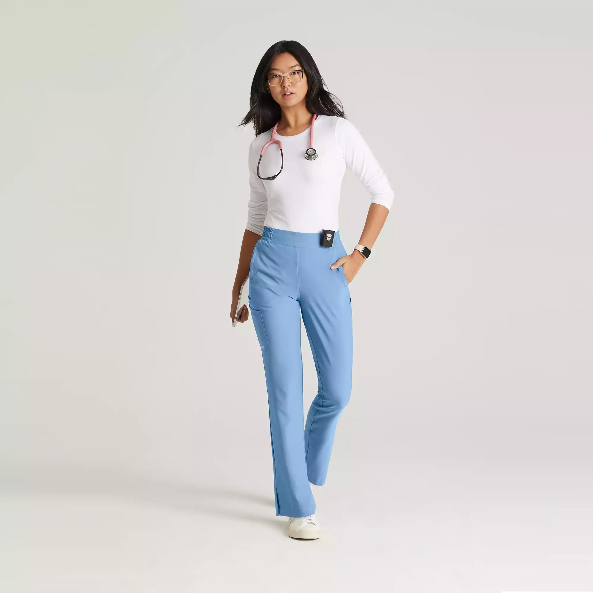 Grey's Anatomy Evolve 6 Pocket Tapered Leg Pant | GSSP627