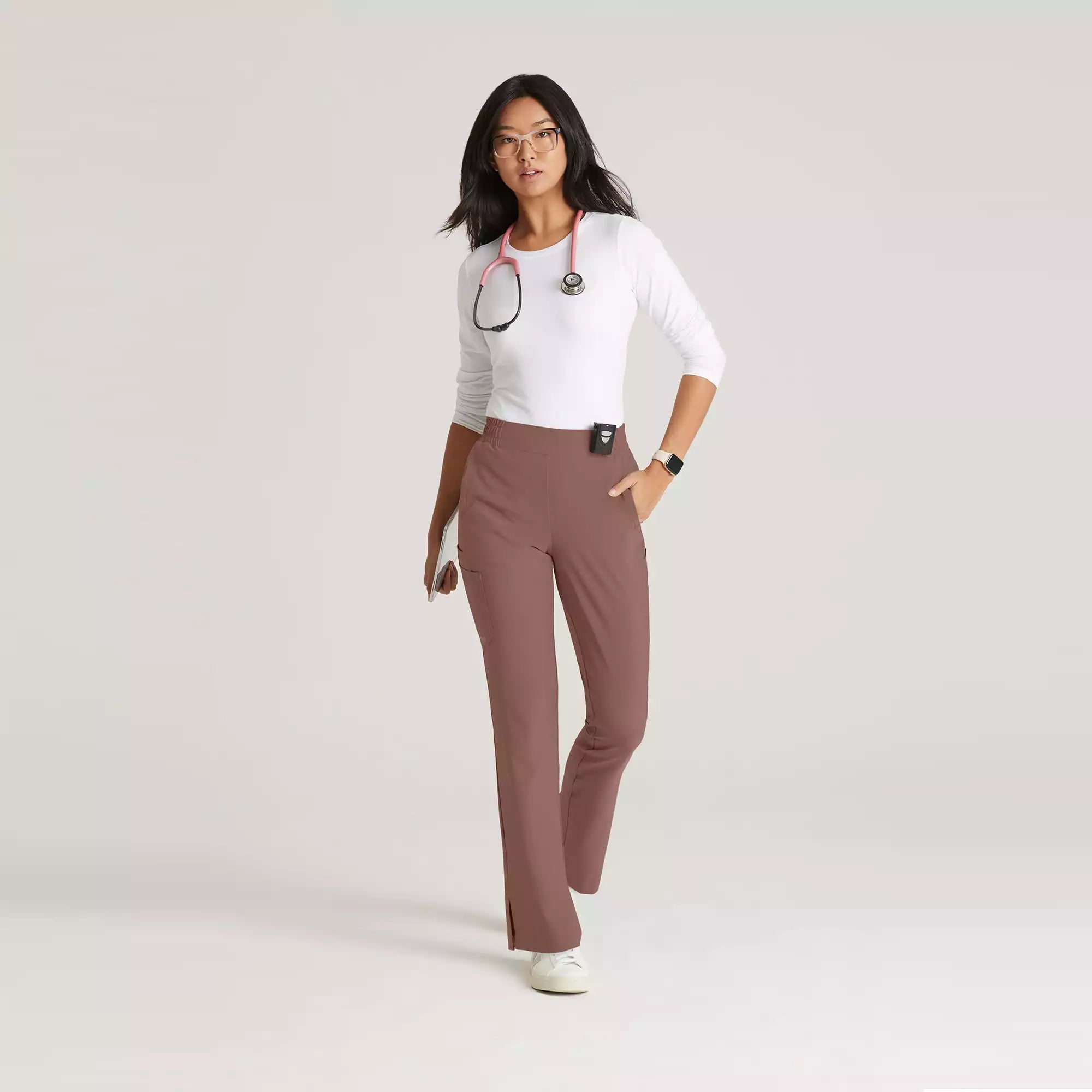Grey's Anatomy Evolve 6 Pocket Tapered Leg Pant | GSSP627