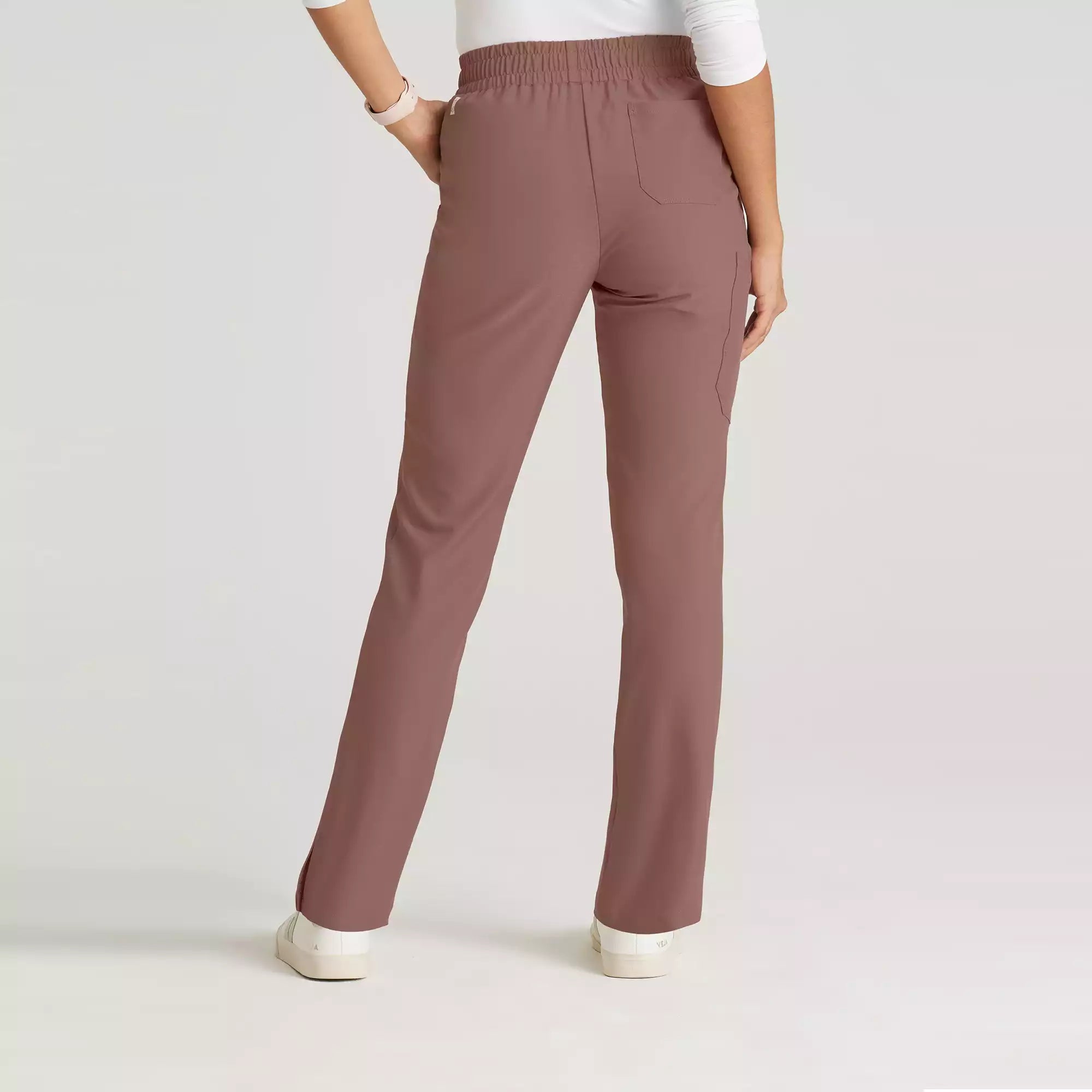 Grey's Anatomy Evolve 6 Pocket Tapered Leg Pant | GSSP627