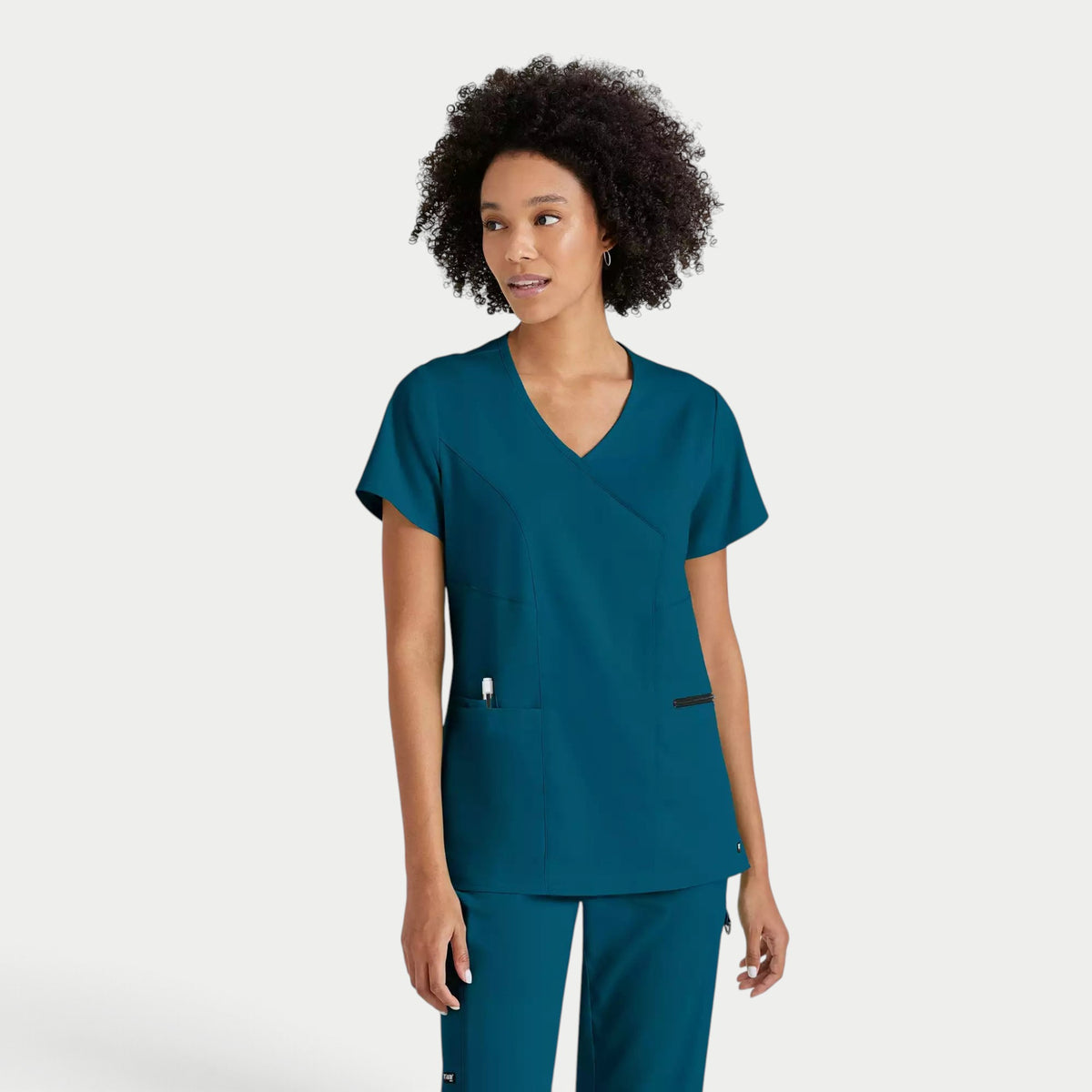 Kim 3-Pocket V-Neck Top | GRST001