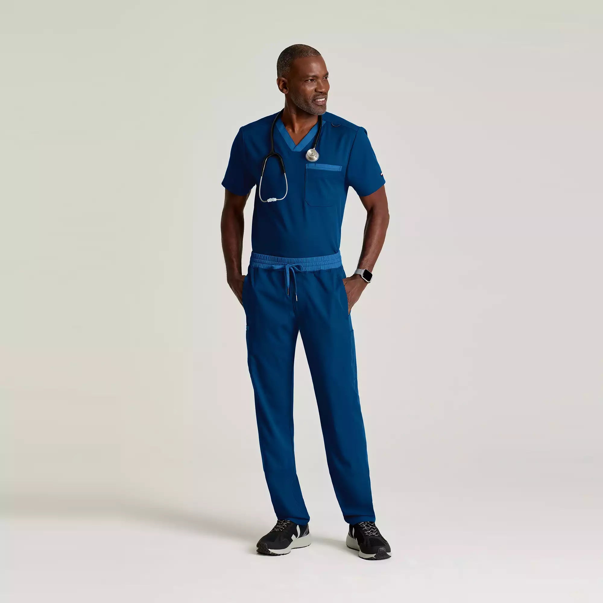 Grey's Anatomy Spandex Stretch Men's 2 Pocket Two-Toned V-neck Top | GRST204