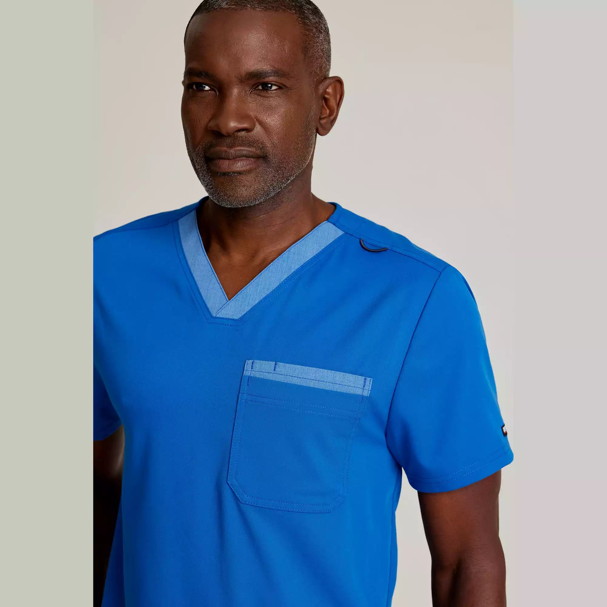 Grey's Anatomy Spandex Stretch Men's 2 Pocket Two-Toned V-neck Top | GRST204