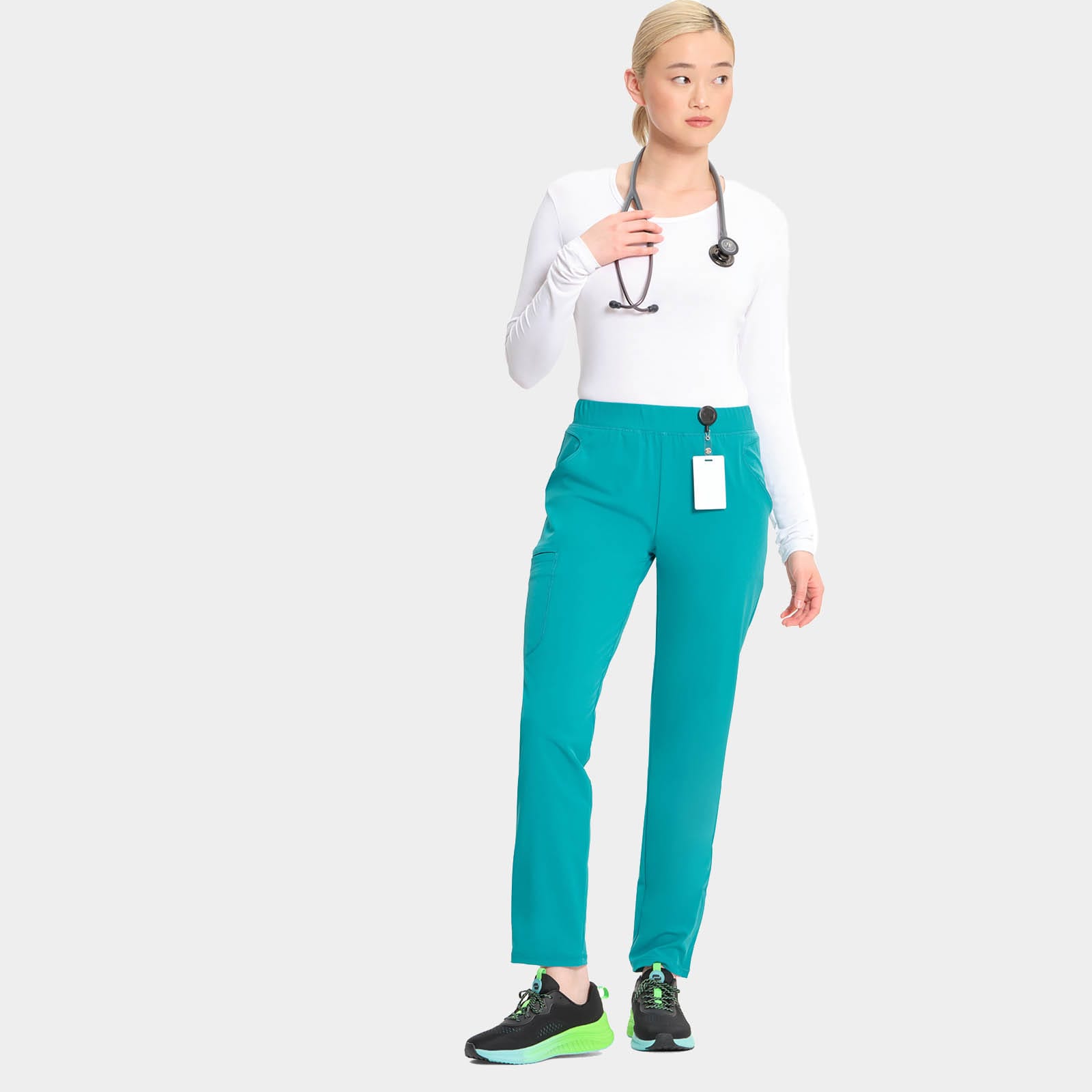 Mid Rise Pull-on Tapered Leg Cargo Pant Petite Length| IN120AP