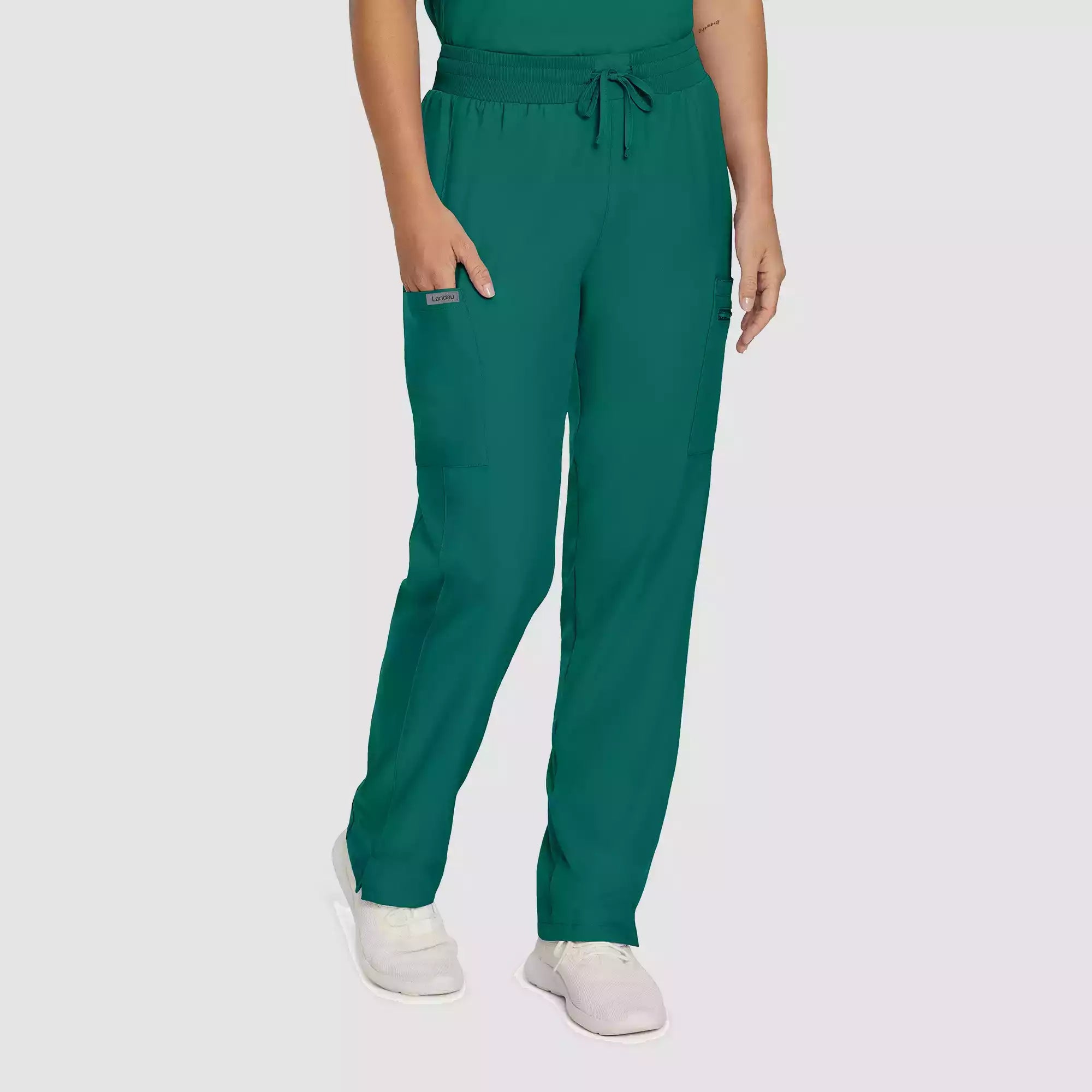 Landau Forward Women's Cargo Scrub Pants | LB400