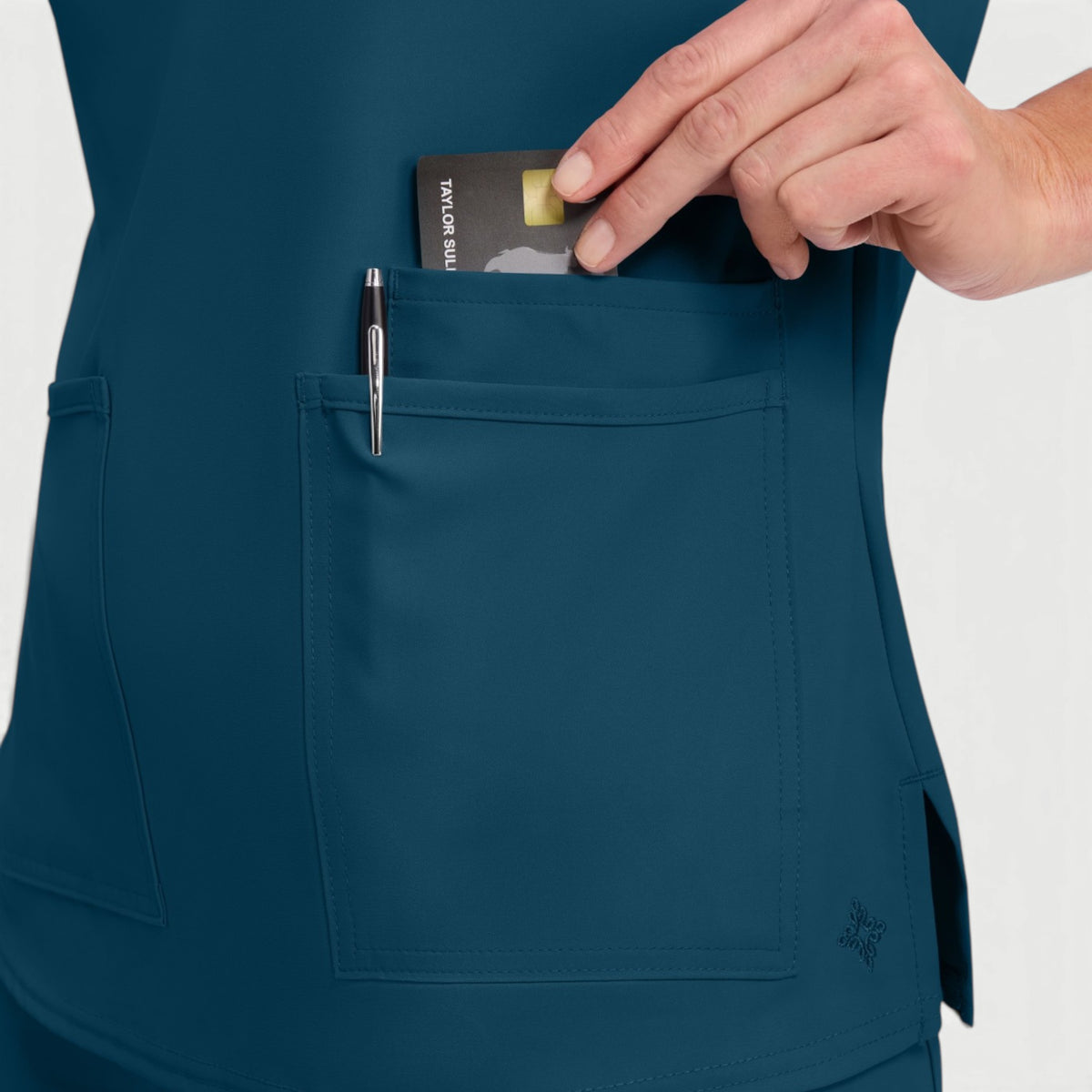 MC Insight 3 Pocket Top | MC2411