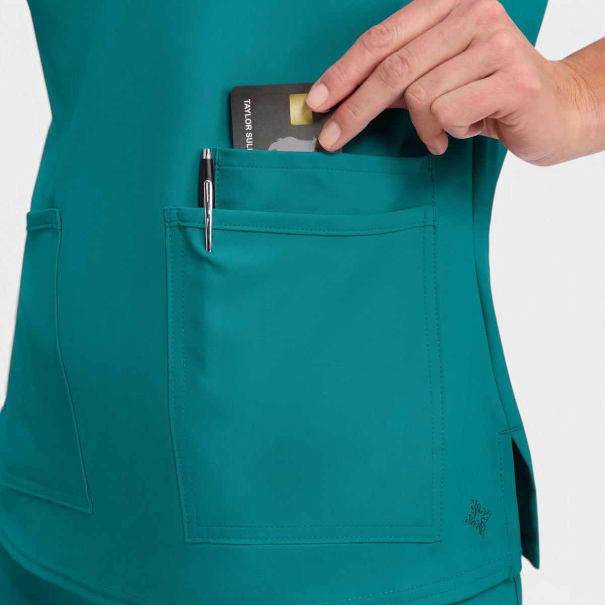 MC Insight 3 Pocket Top | MC2411