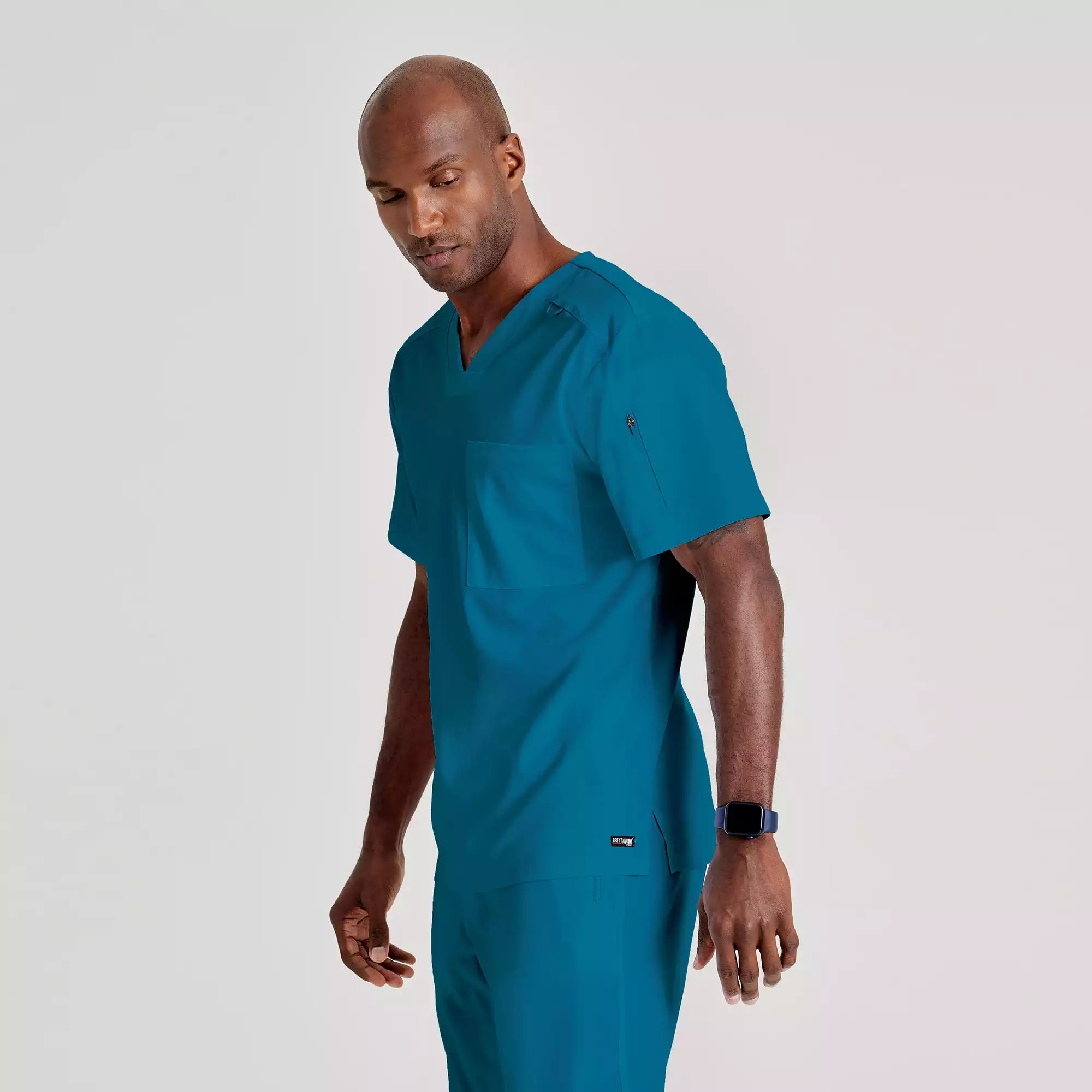Men's Chest Pocket V-Neck Scrub Top | GRST079